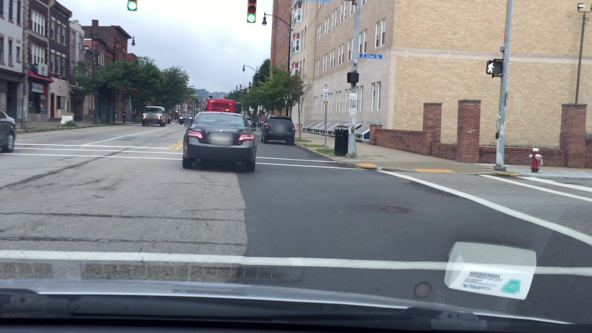 Street view near Corner Bnb, Mount Oliver — © lvl5 (CC BY-SA · Mapillary)