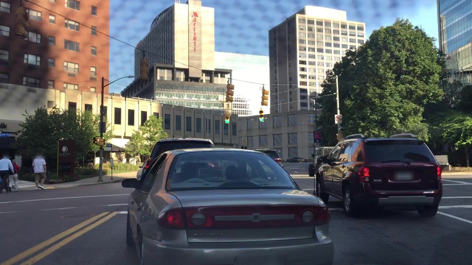 Street view near 6th floor hell, Pittsburgh — © lvl5 (CC BY-SA · Mapillary)