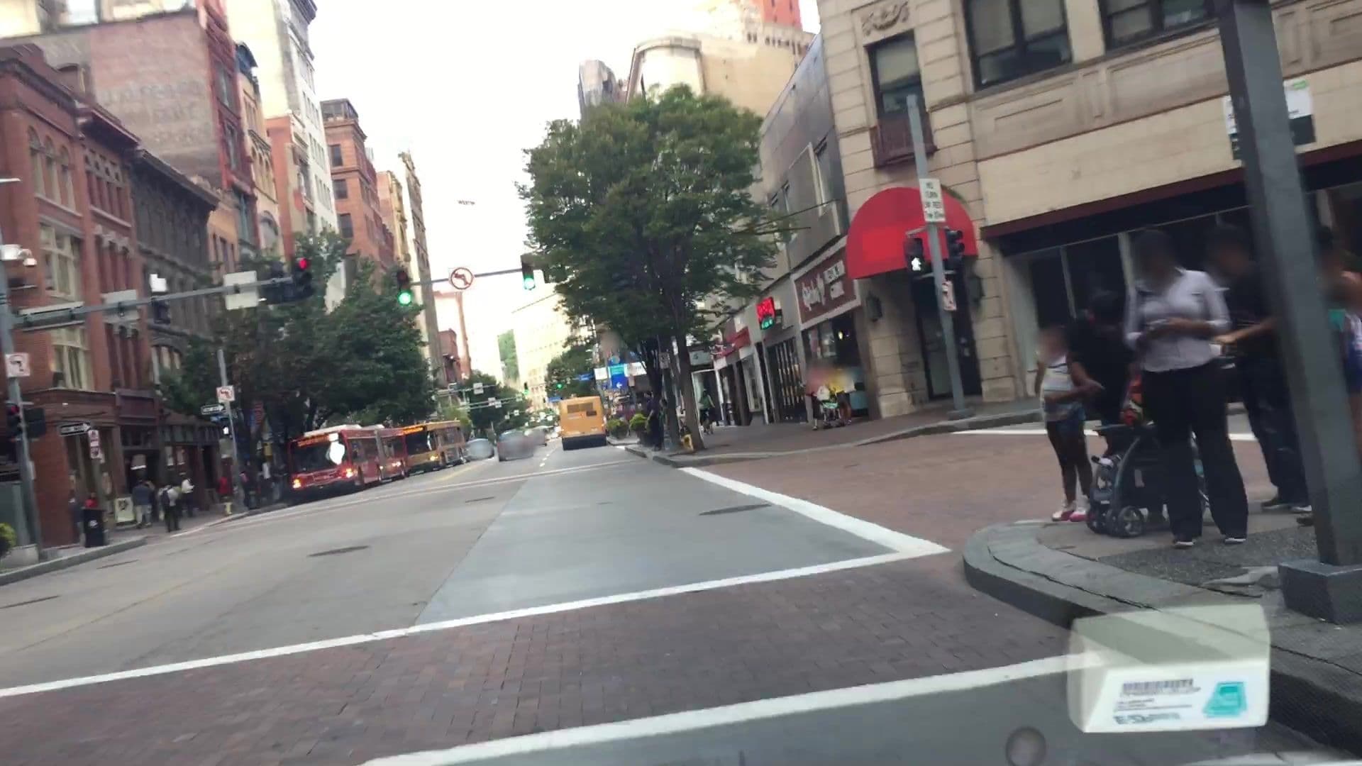 Street view near computer room, Pittsburgh — © lvl5 (CC BY-SA · Mapillary)