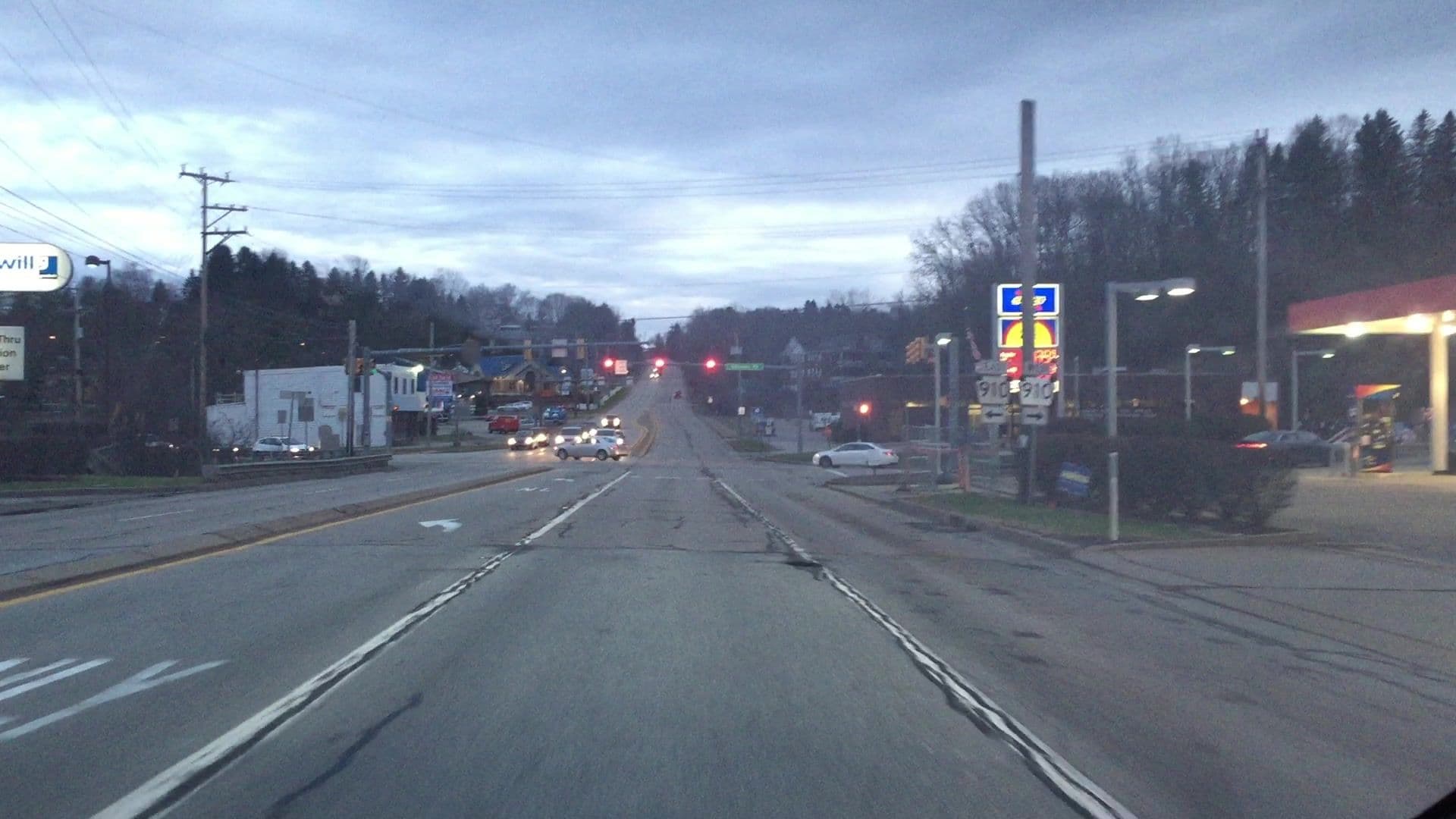 Street view near Super 8 Motel, Bakerstown — © lvl5 (CC BY-SA · Mapillary)