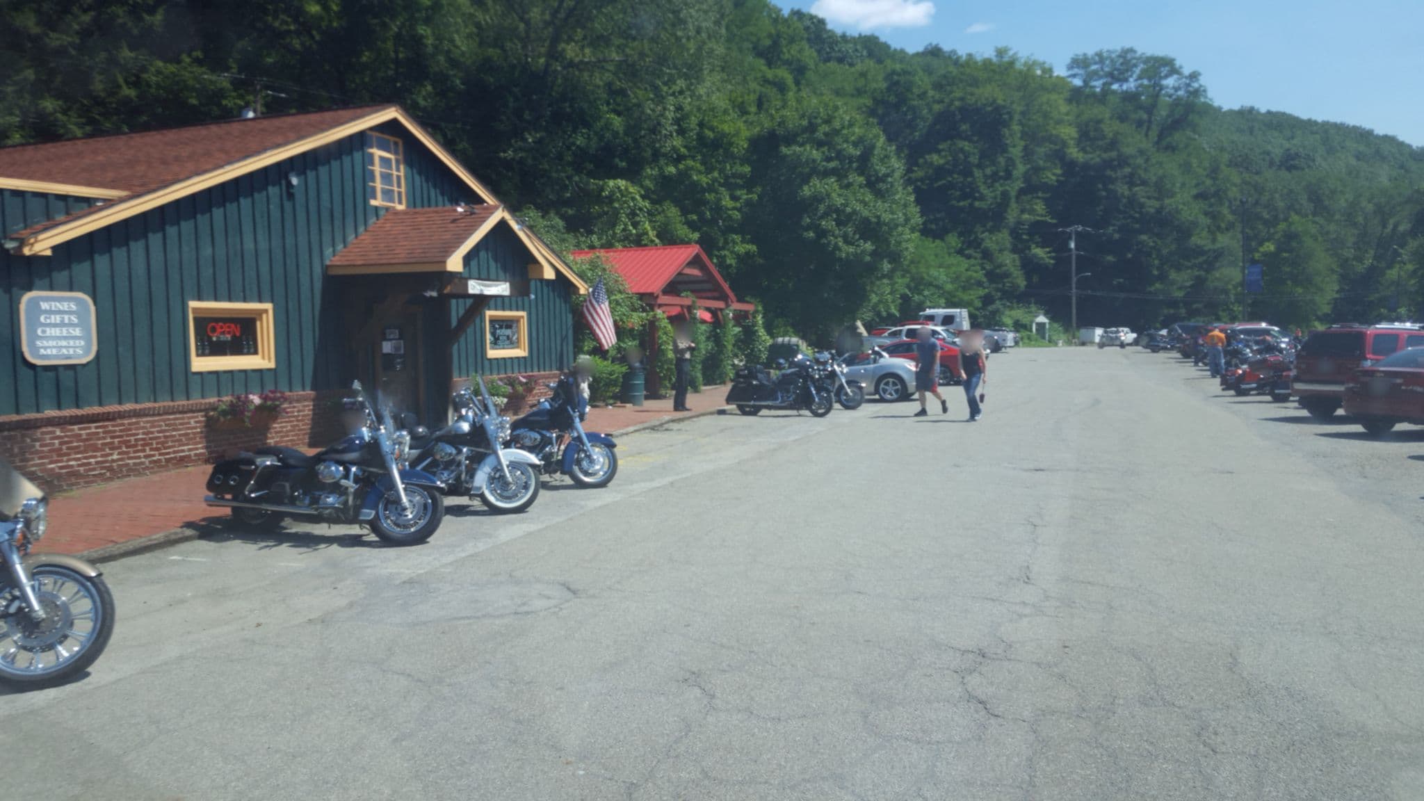 Street view near Foxburg Inn On The Allegheny, Chicora — © jbthemilker (CC BY-SA · Mapillary)