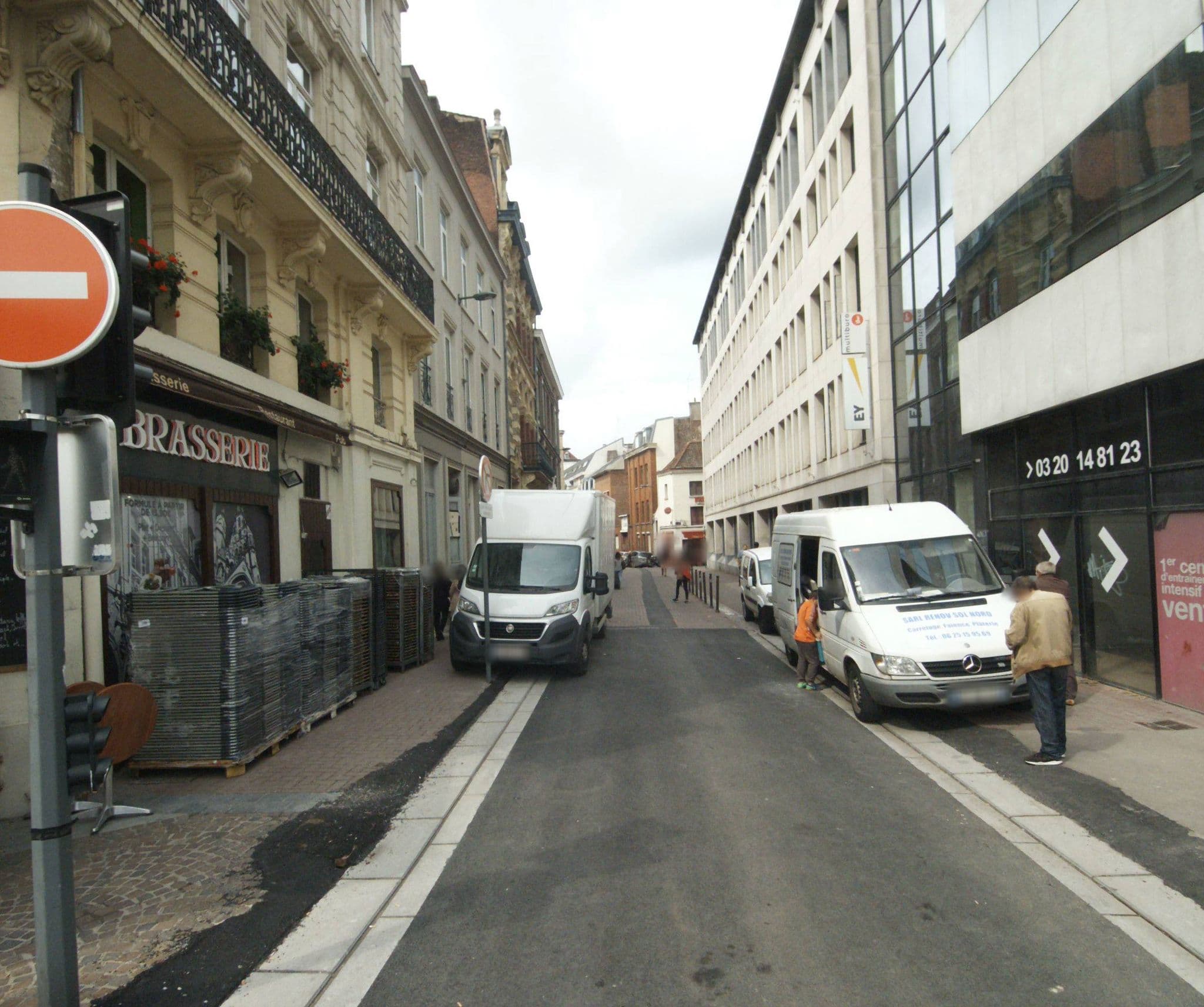 Street view near Hôtel Le Napoléon, Lille — © melimmergis (CC BY-SA · Mapillary)