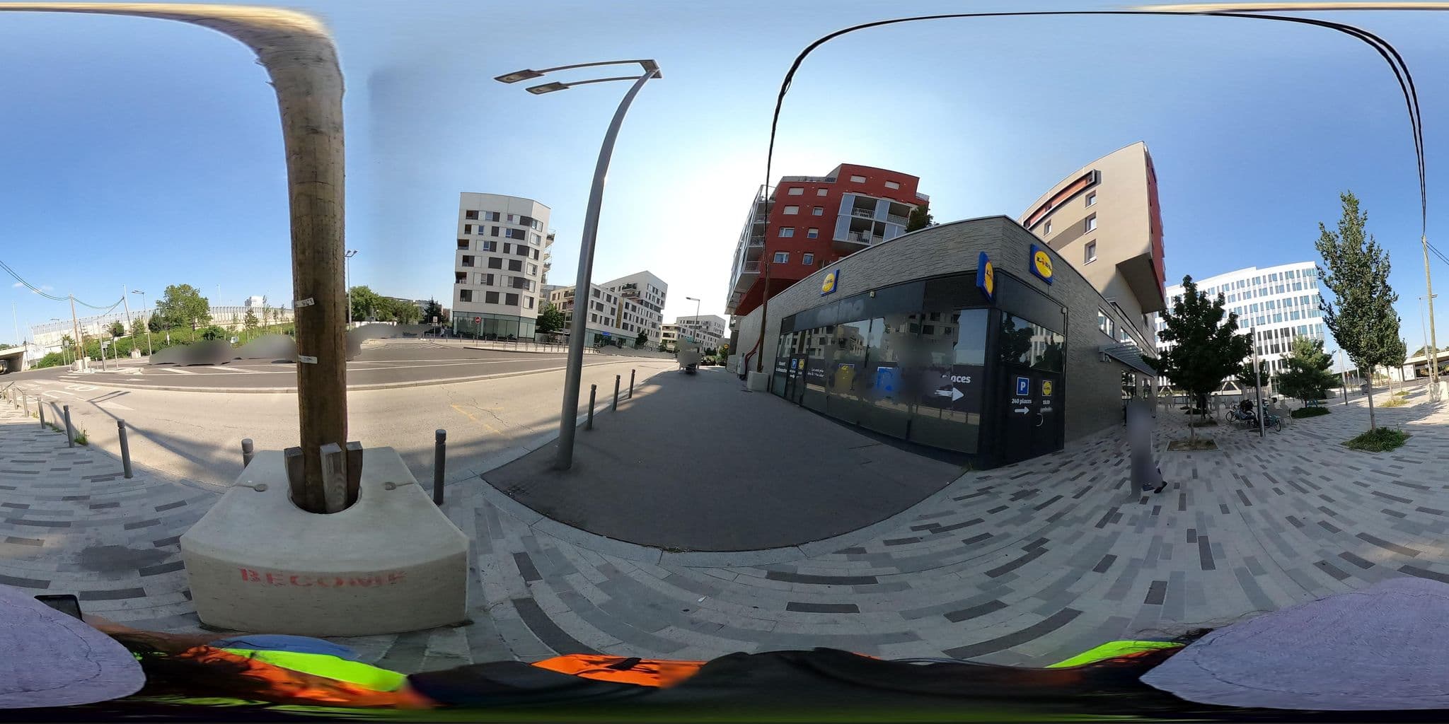 Street view near Residhome Apparthotel, Nanterre — © nlehuby (CC BY-SA · Mapillary)