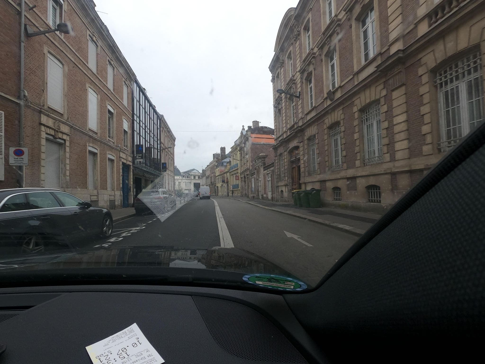 Street view near Hôtel Marotte, Amiens — © saschahaberkorn (CC BY-SA · Mapillary)