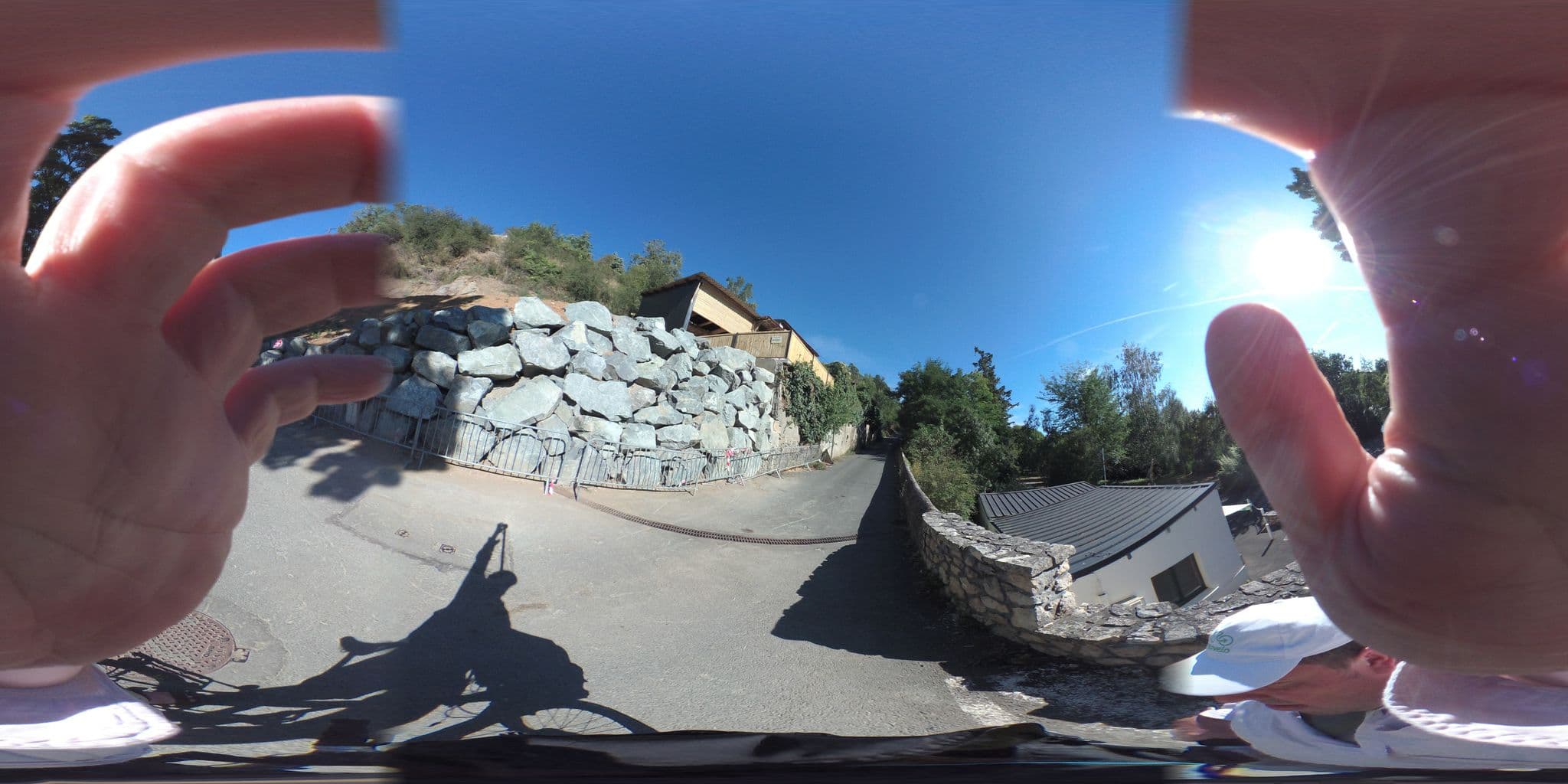 Street view near Camping municipal Le Clos Imbert, Thouars — © geovelo (CC BY-SA · Mapillary)