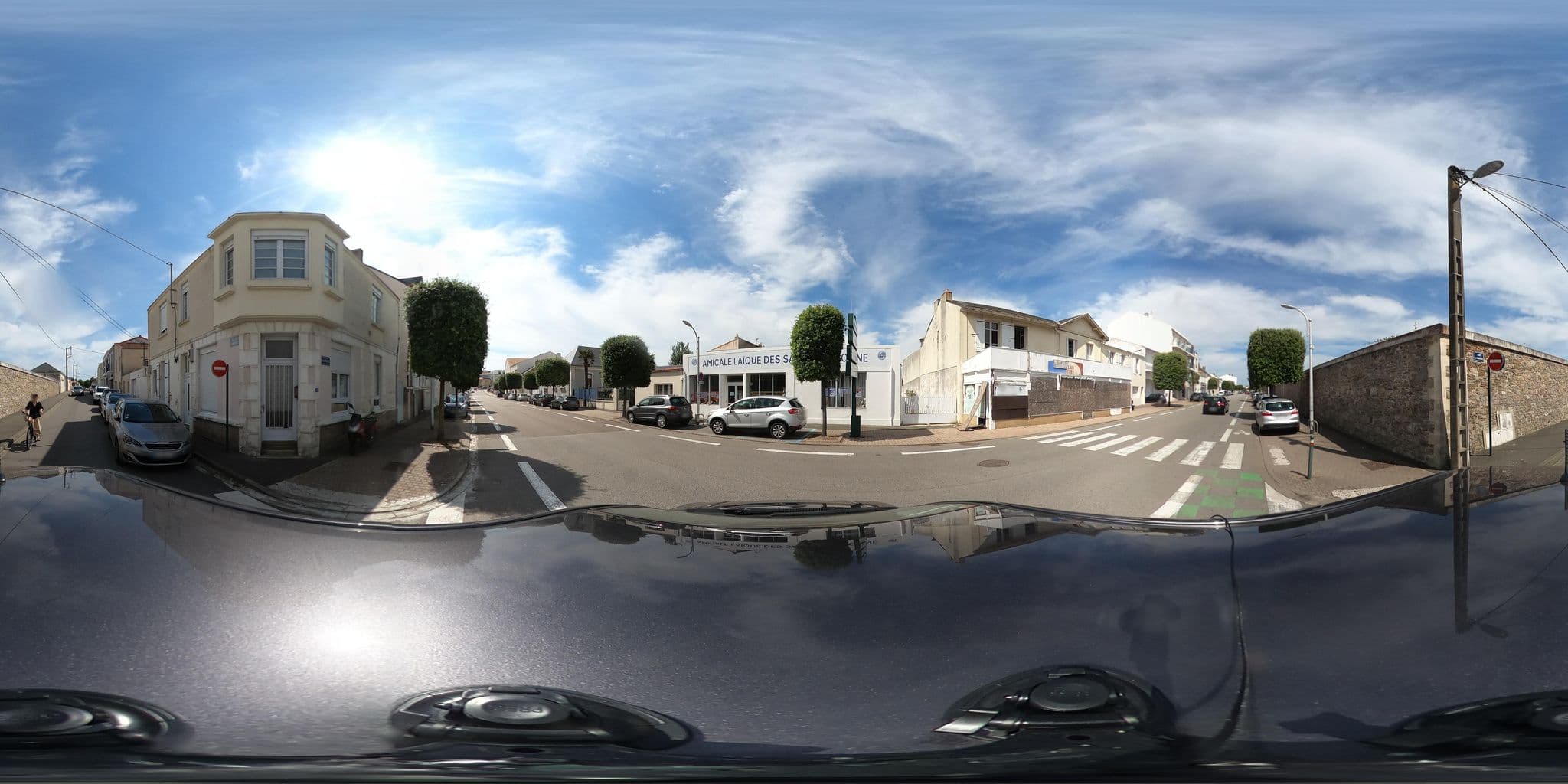 Street view near Le Relais des Voyageurs, Les Sables-d'Olonne — © u4y0u (CC BY-SA · Mapillary)