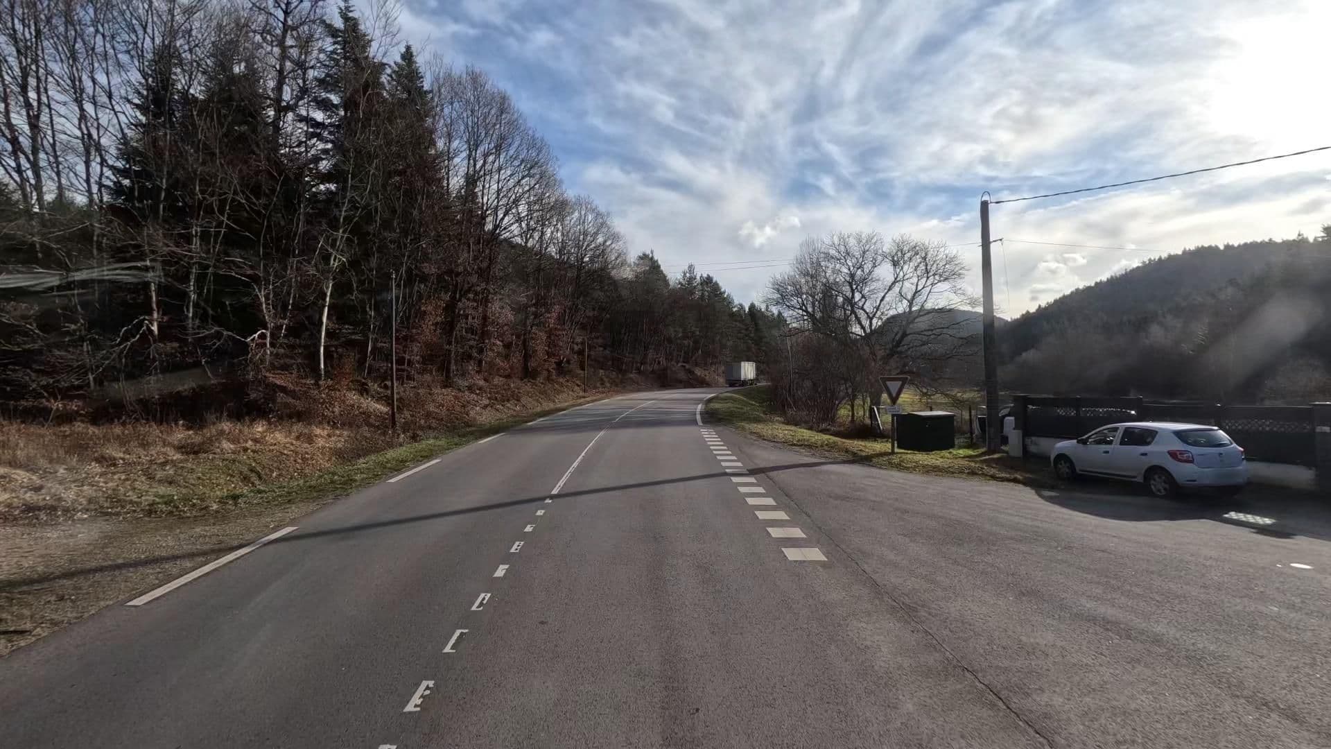 Street view near La ferme du bonheur, Bruyères — © bct (CC BY-SA · Mapillary)