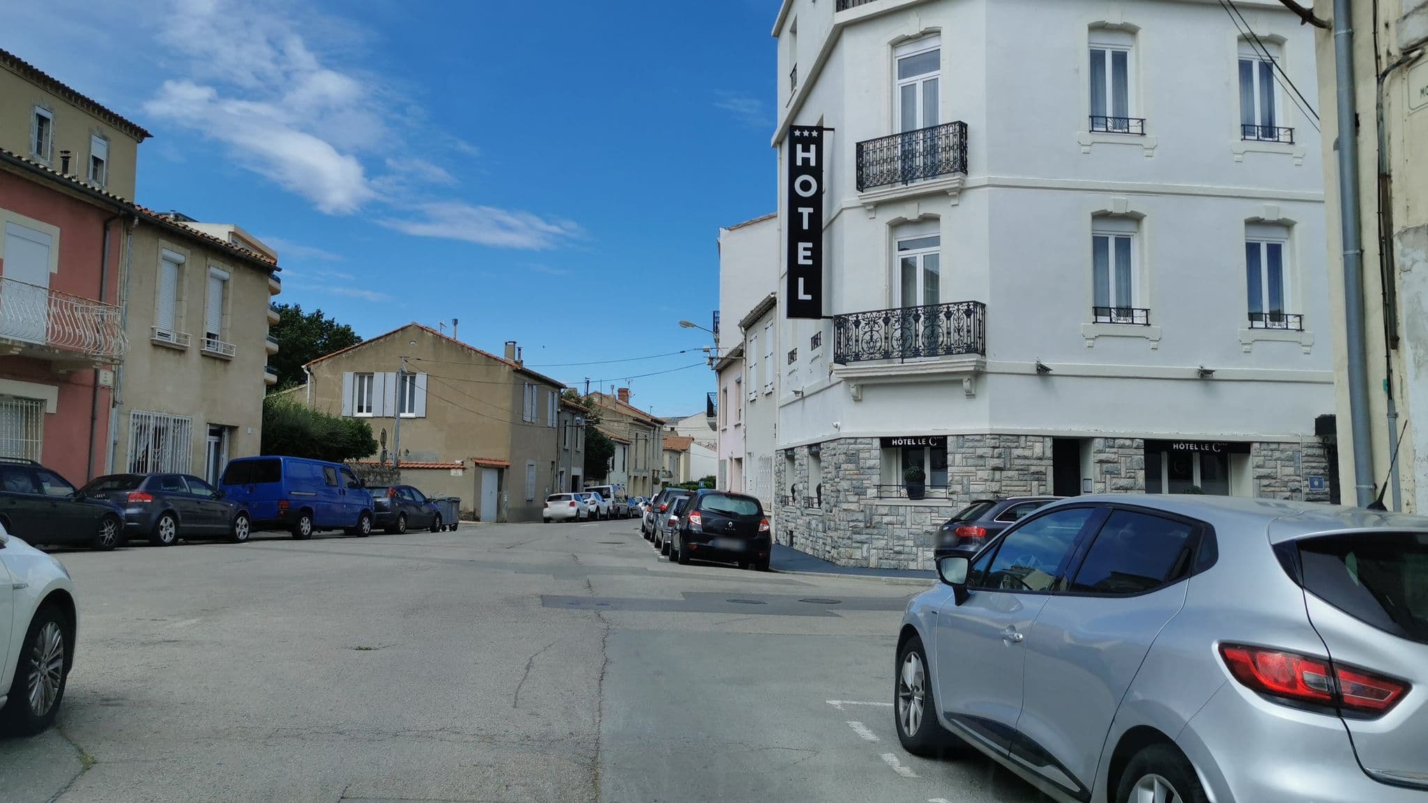 Street view near Le C Boutique Hôtel, Narbonne — © percherie (CC BY-SA · Mapillary)