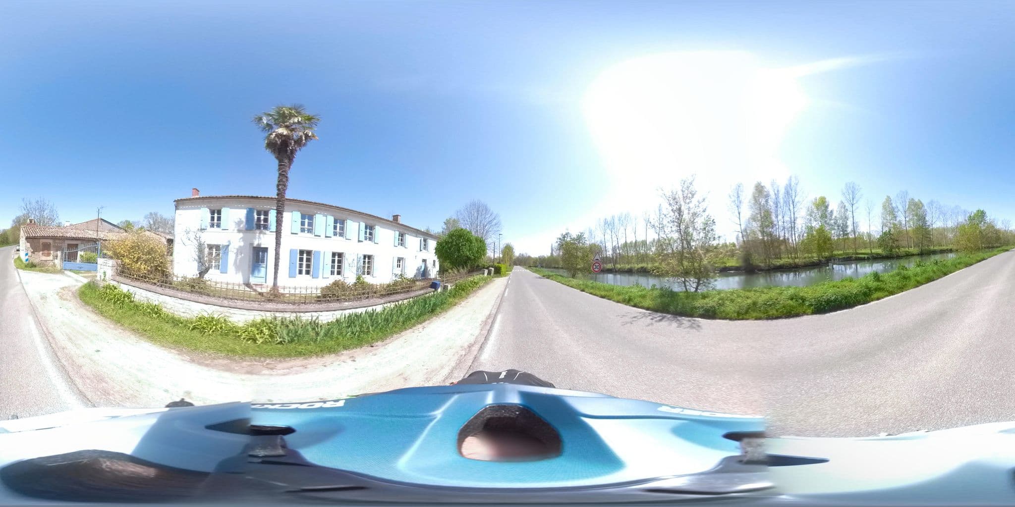 Street view near La Balangère, Coulon — © PierreV79 (CC BY-SA · Mapillary)