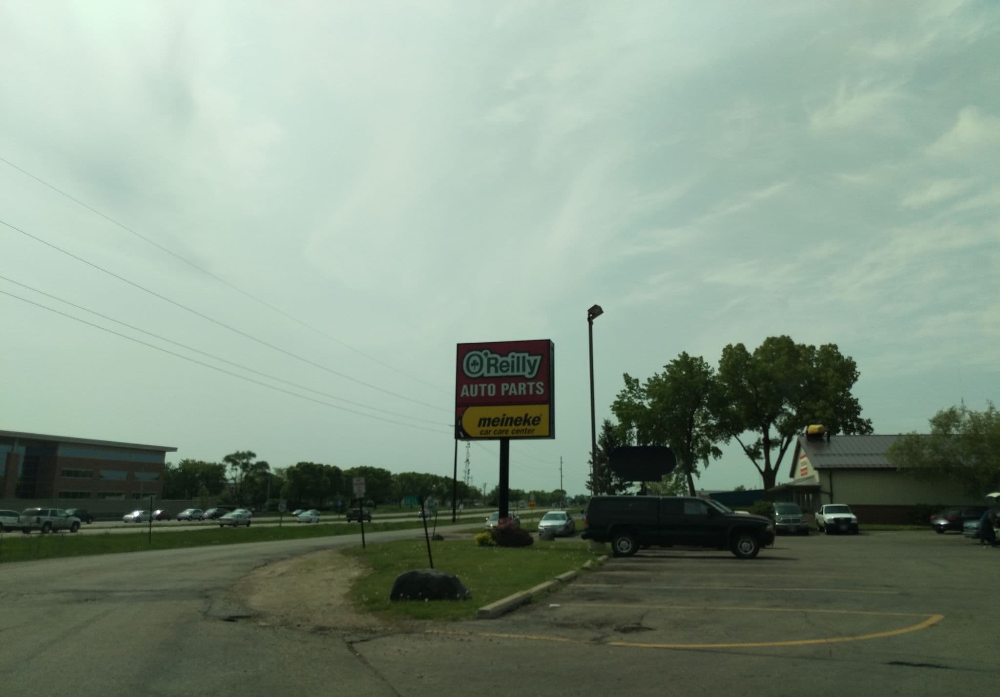Street view near Polynesian Hotel, Monona — © fta (CC BY-SA · Mapillary)