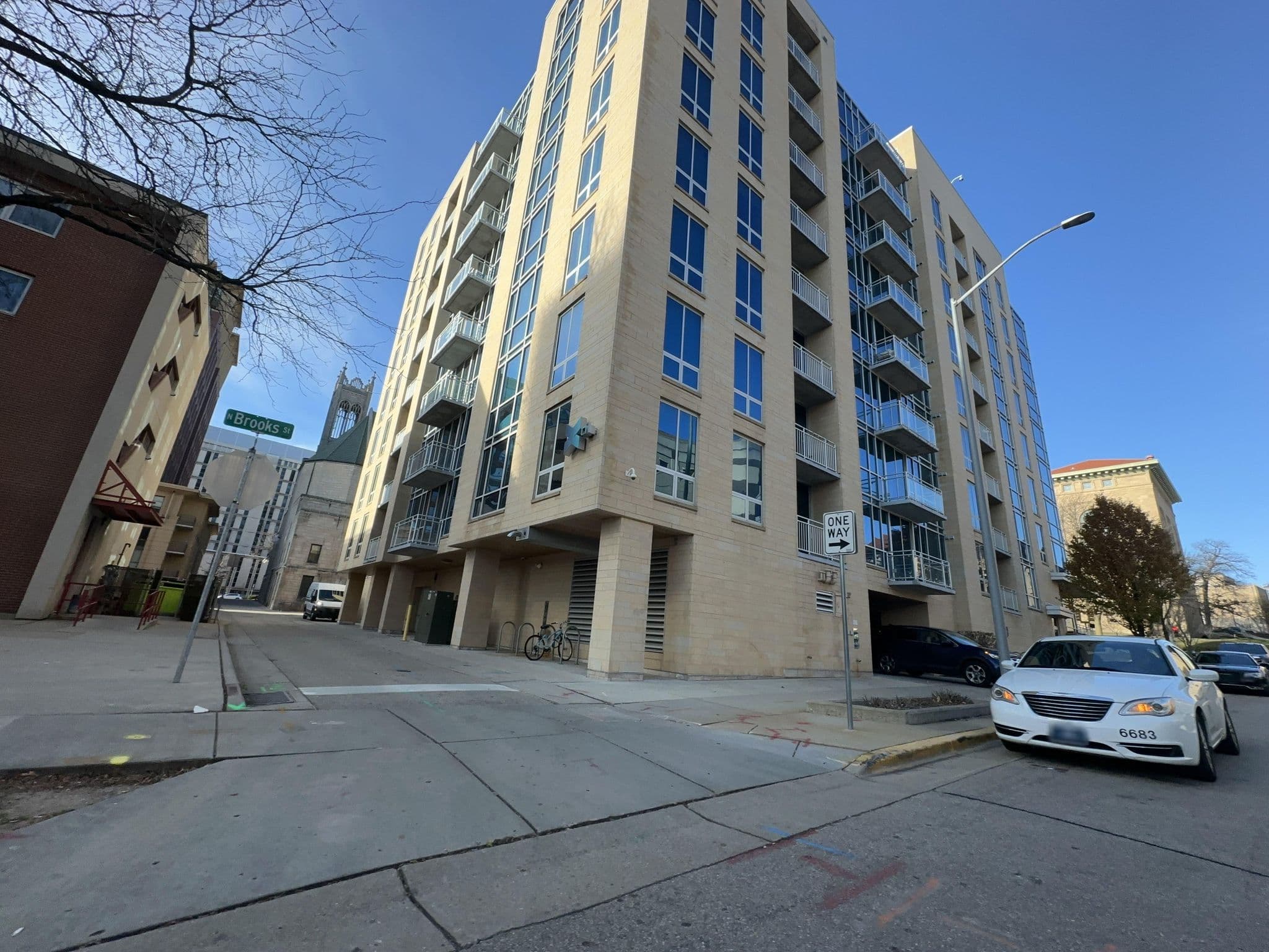 Street view near River Bend Rentals, Madison — © quickness805 (CC BY-SA · Mapillary)