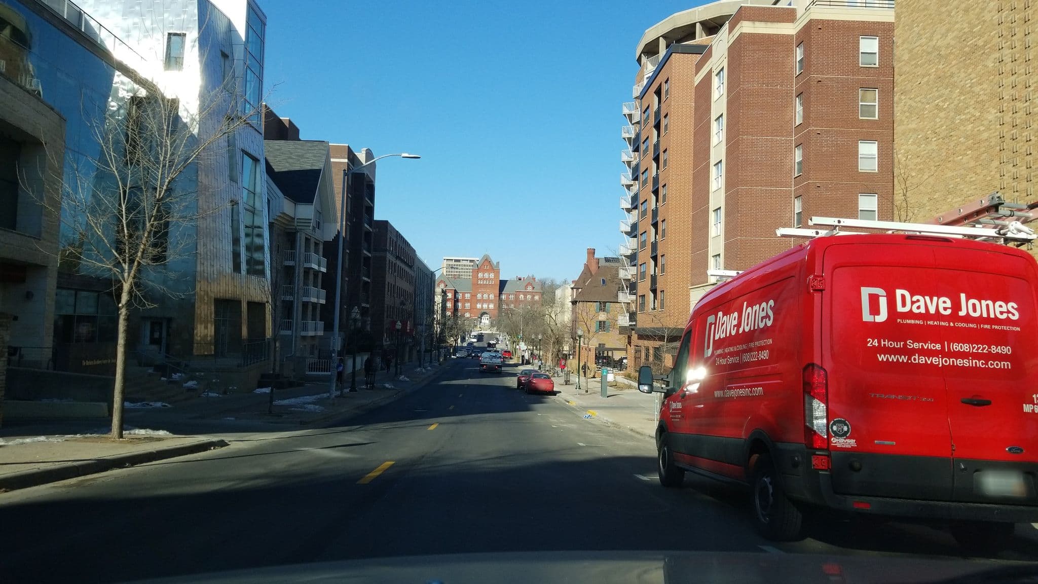 Street view near Campus Inn, Madison — © mneko (CC BY-SA · Mapillary)