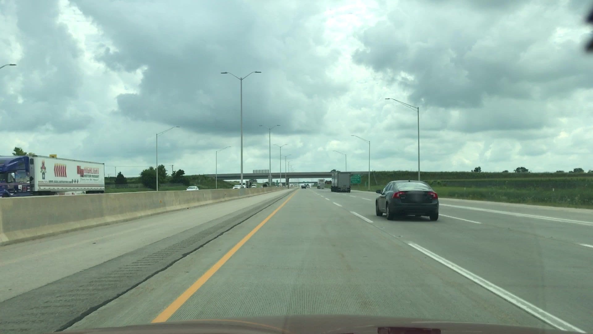 Street view near Hampton Inn & Suites, Belvidere — © lvl5 (CC BY-SA · Mapillary)