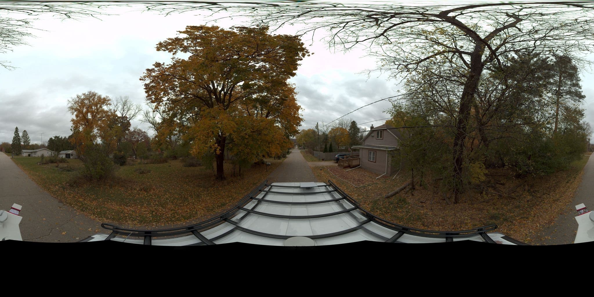 Street view near Wonder Paws - airbnb, Como — © GIS_ISG (CC BY-SA · Mapillary)