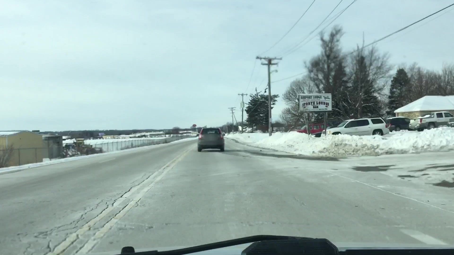 Street view near Airport Lodge, Waukesha — © lvl5 (CC BY-SA · Mapillary)