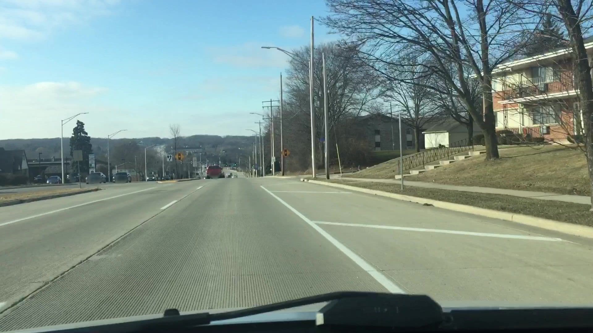 Street view near Days Inn Pool, Elm Grove — © lvl5 (CC BY-SA · Mapillary)