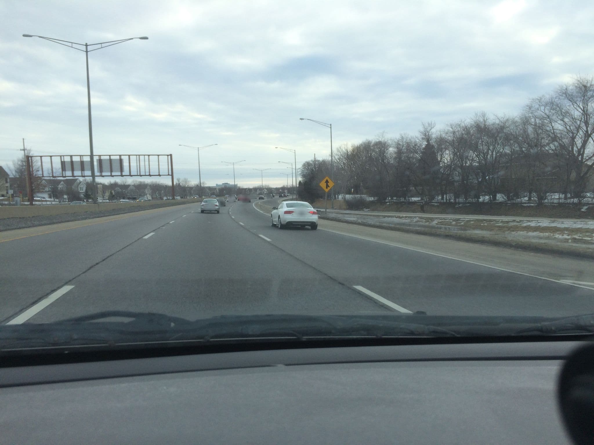 Street view near Holiday Inn, Palatine — © kbreit (CC BY-SA · Mapillary)
