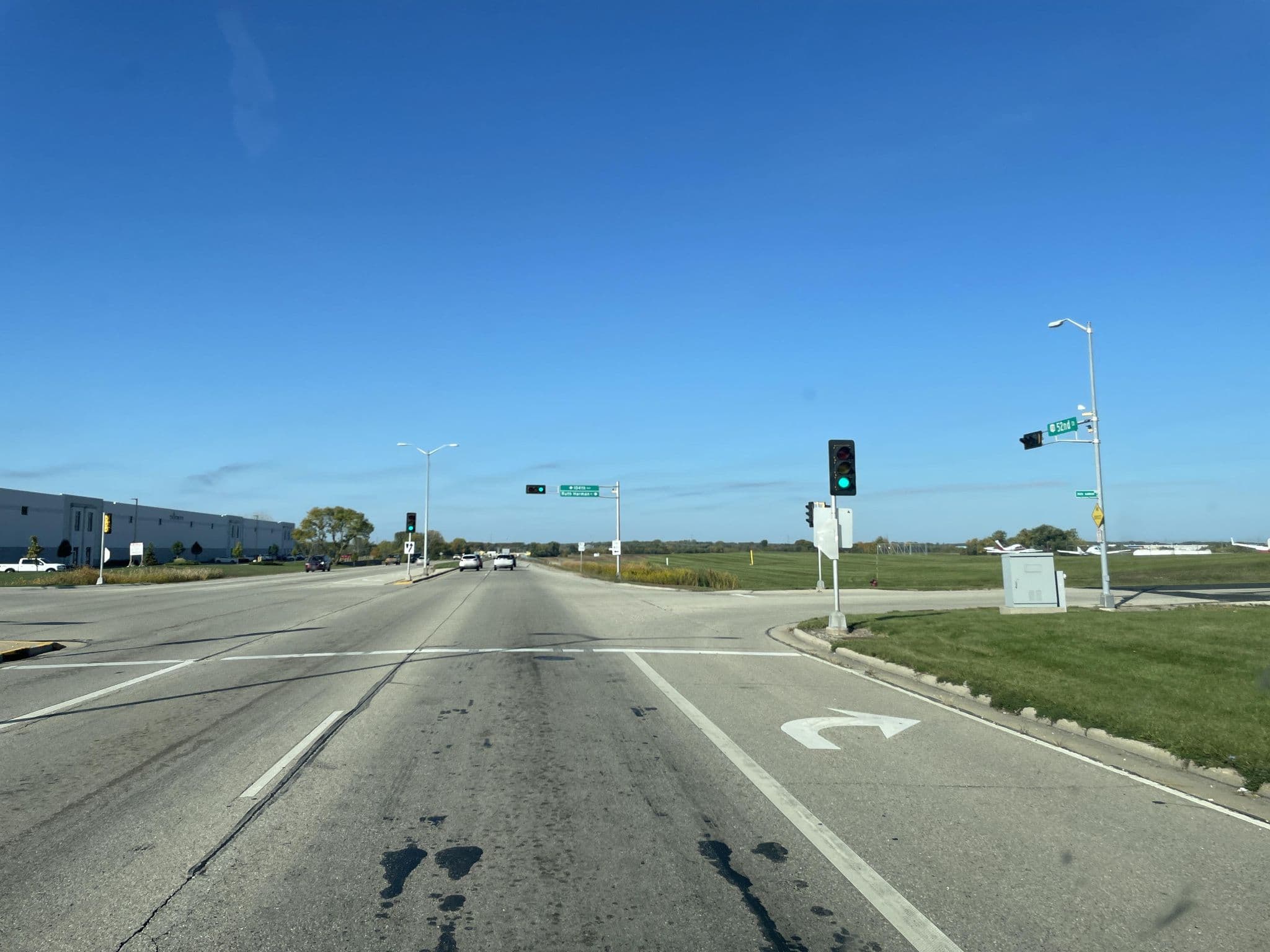 Street view near Air Time, Pleasant Prairie — © yotux (CC BY-SA · Mapillary)