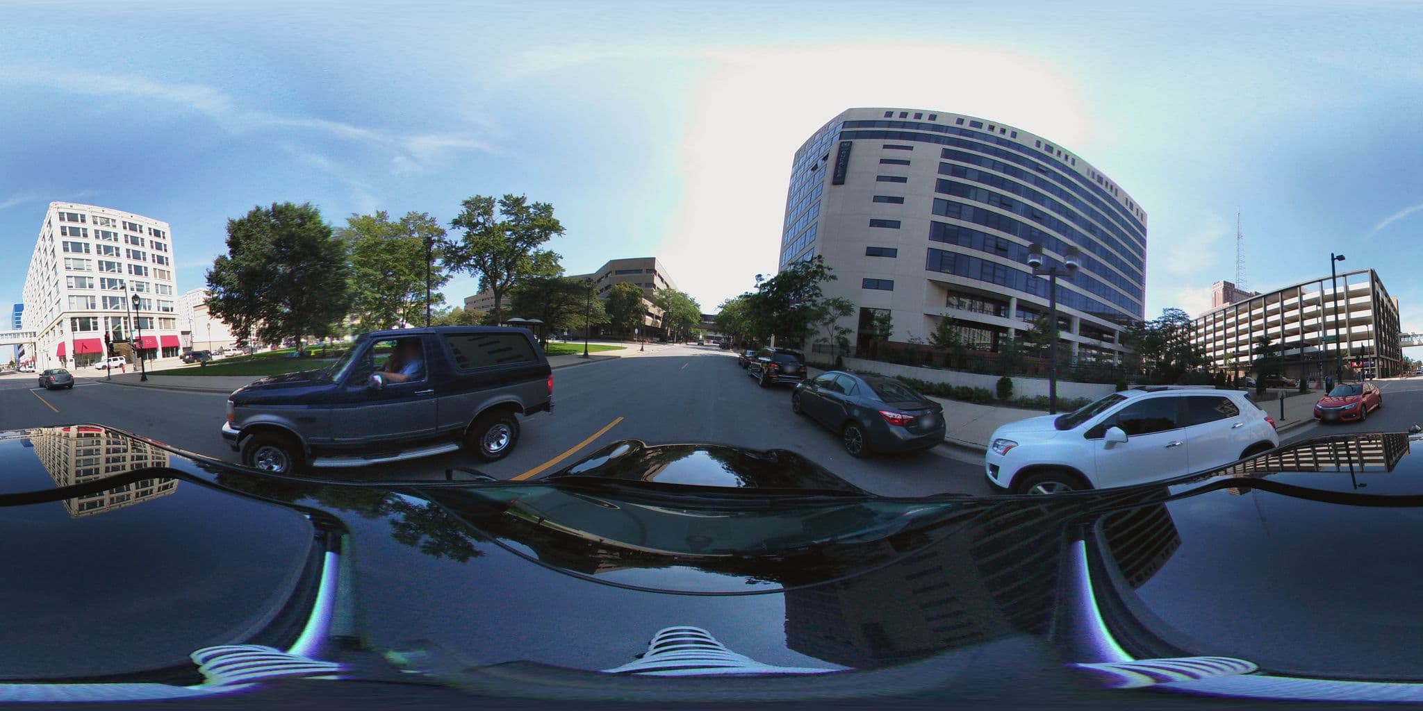 Street view near The Royal Hotel, Milwaukee — © cwmke (CC BY-SA · Mapillary)