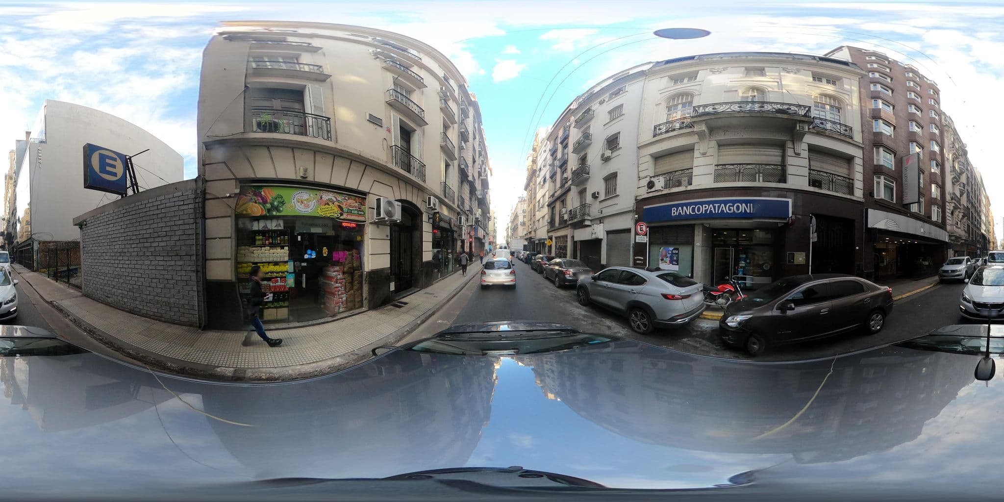 Street view near Hotel Da Vinci, Buenos Aires