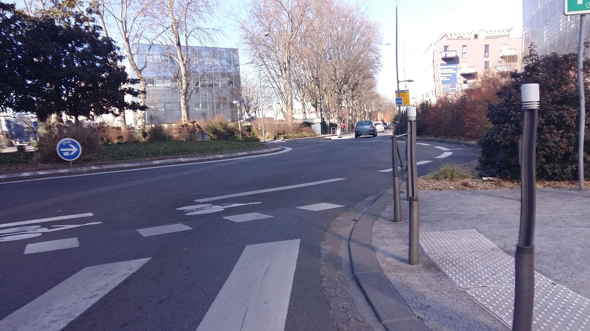 Street view near Hôtel ibis Styles Lyon Villeurbanne Parc de la Tête d'Or, Villeurbanne — © blueberry (CC BY-SA · Mapillary)