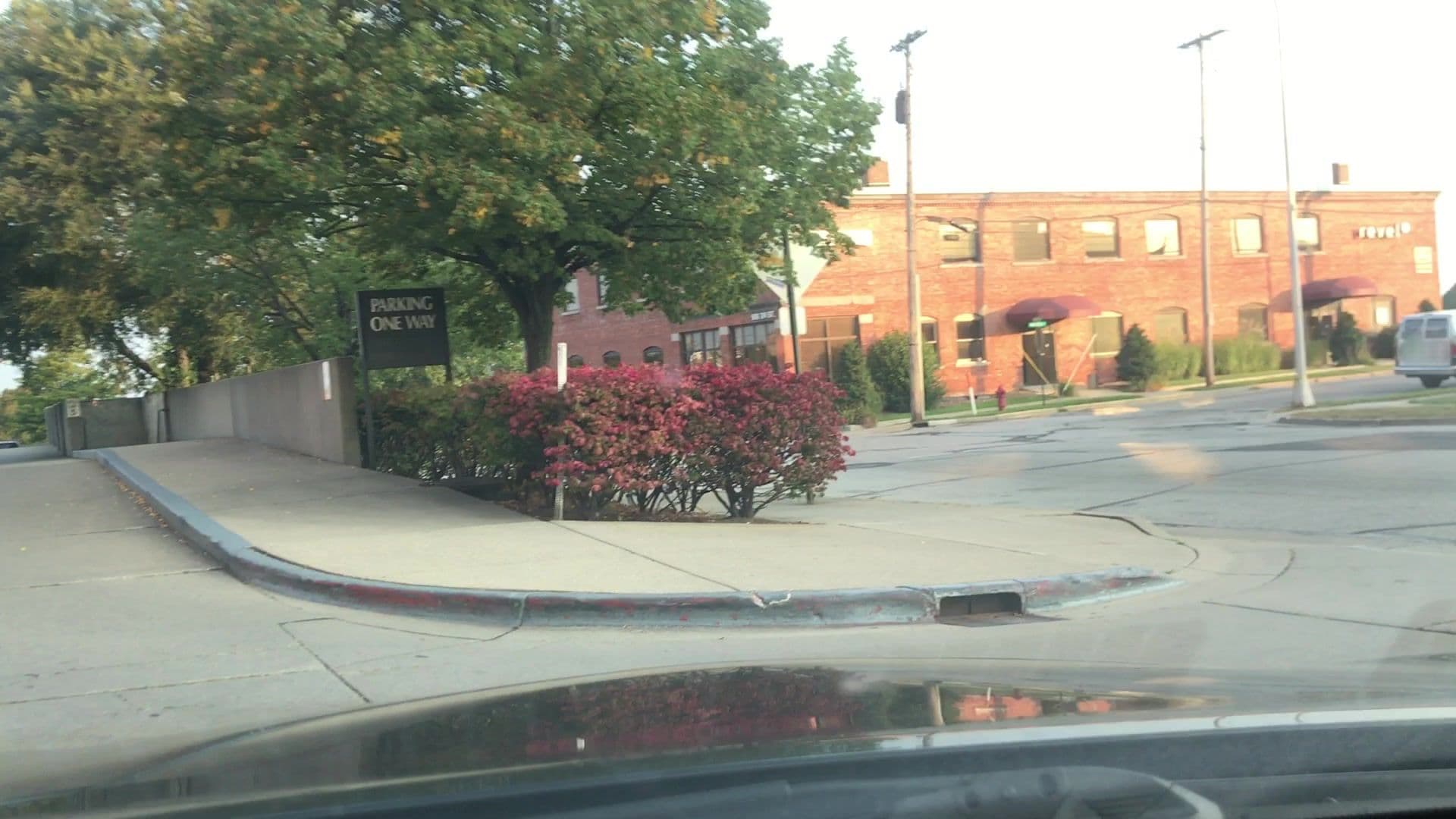 Street view near Muskegon Nights, Muskegon — © lvl5 (CC BY-SA · Mapillary)
