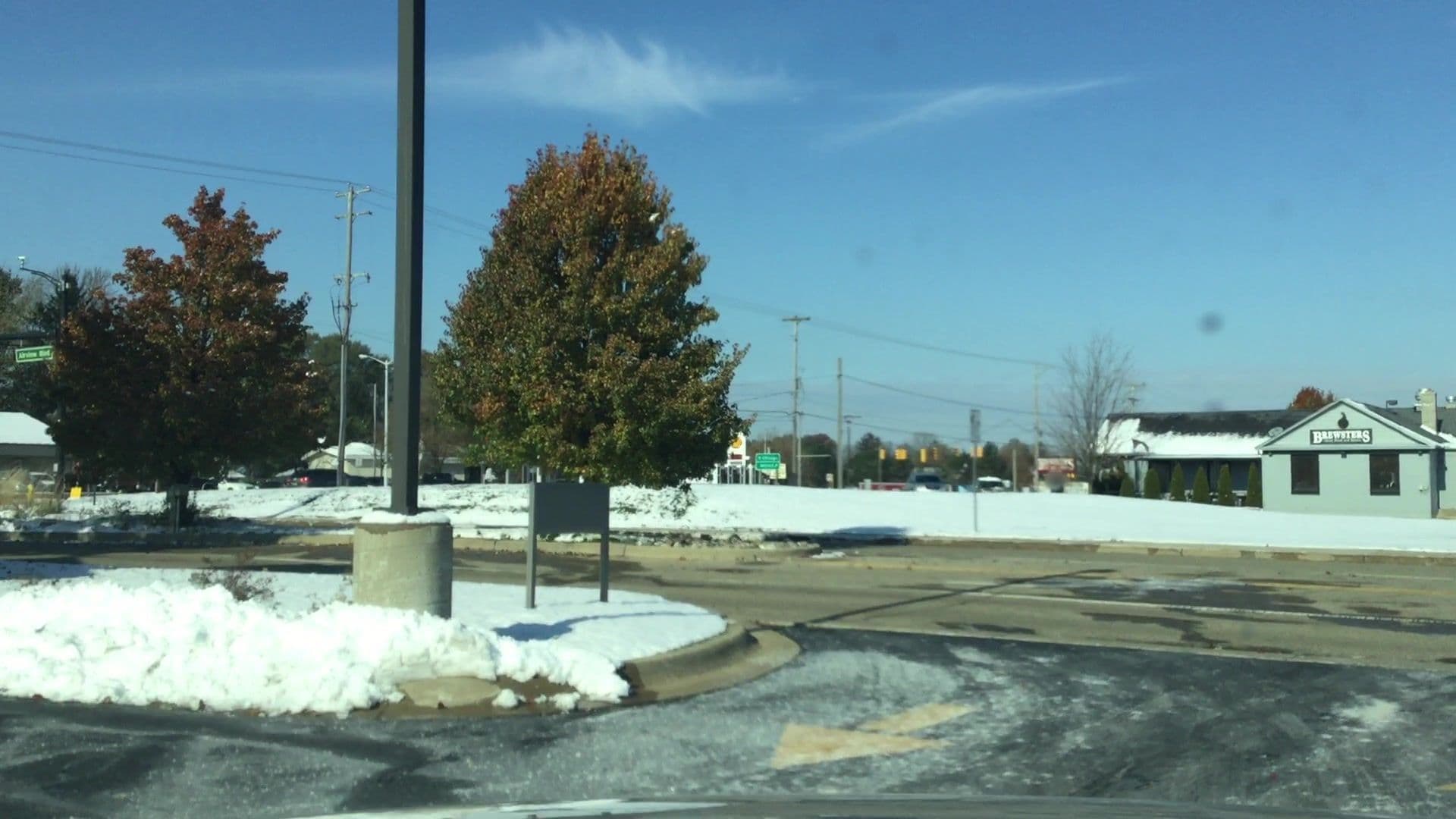 Street view near Lees Inn Kalamazoo, Portage — © lvl5 (CC BY-SA · Mapillary)