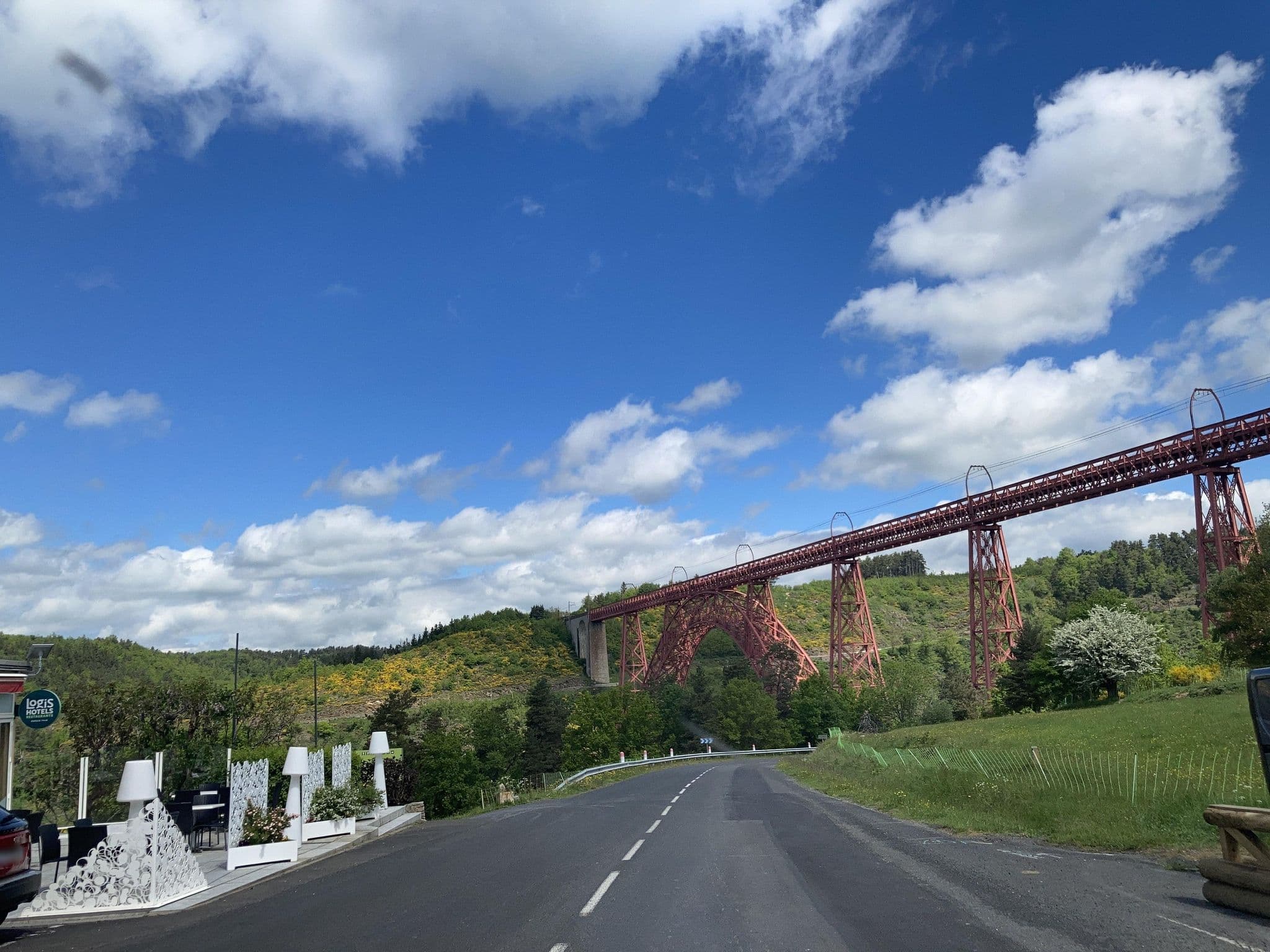 Street view near Le Beau Site, Saint-Flour — © tasmaniadevil (CC BY-SA · Mapillary)