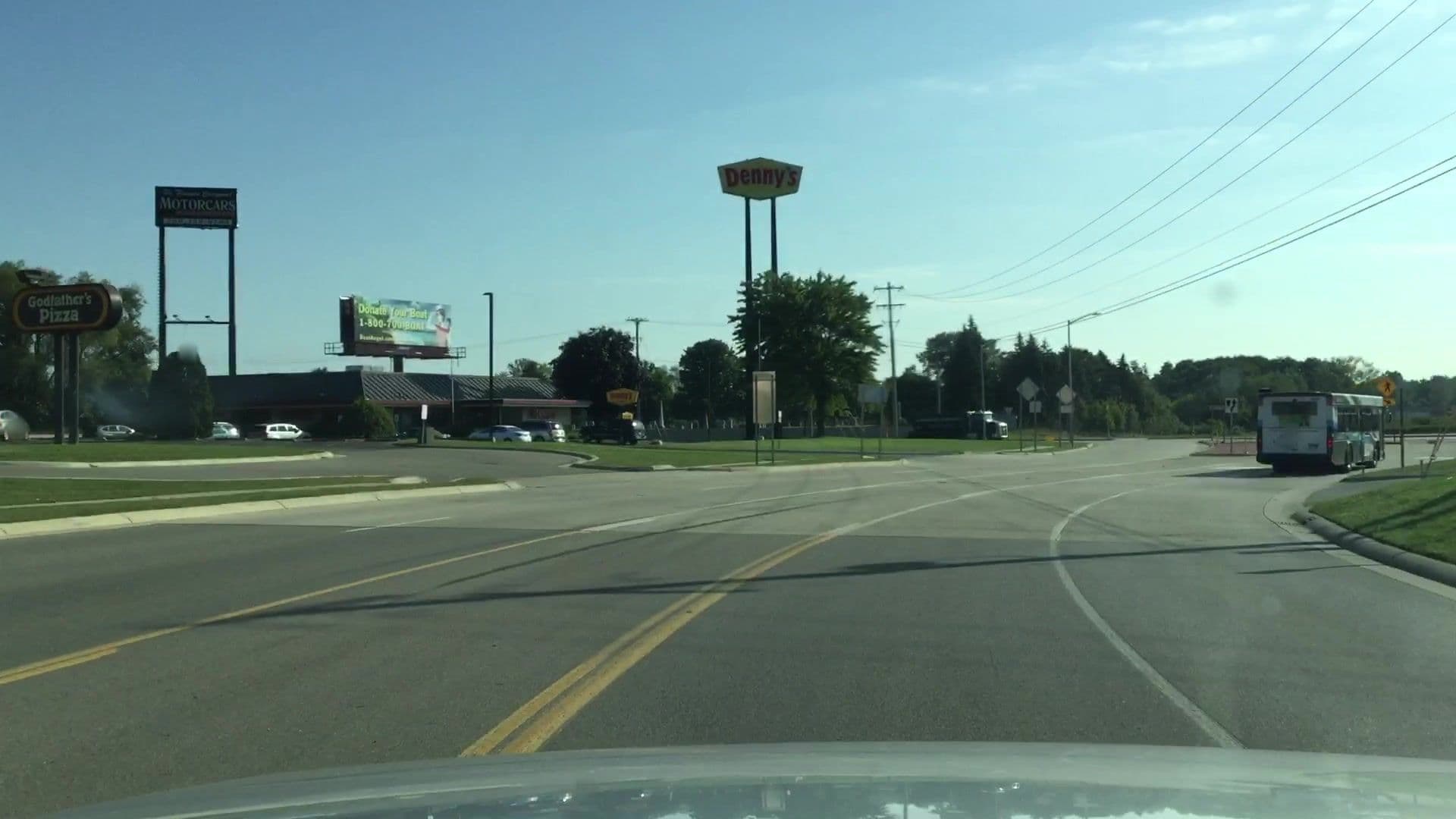 Street view near avid Hotel Kalamazoo East, Eastwood — © lvl5 (CC BY-SA · Mapillary)