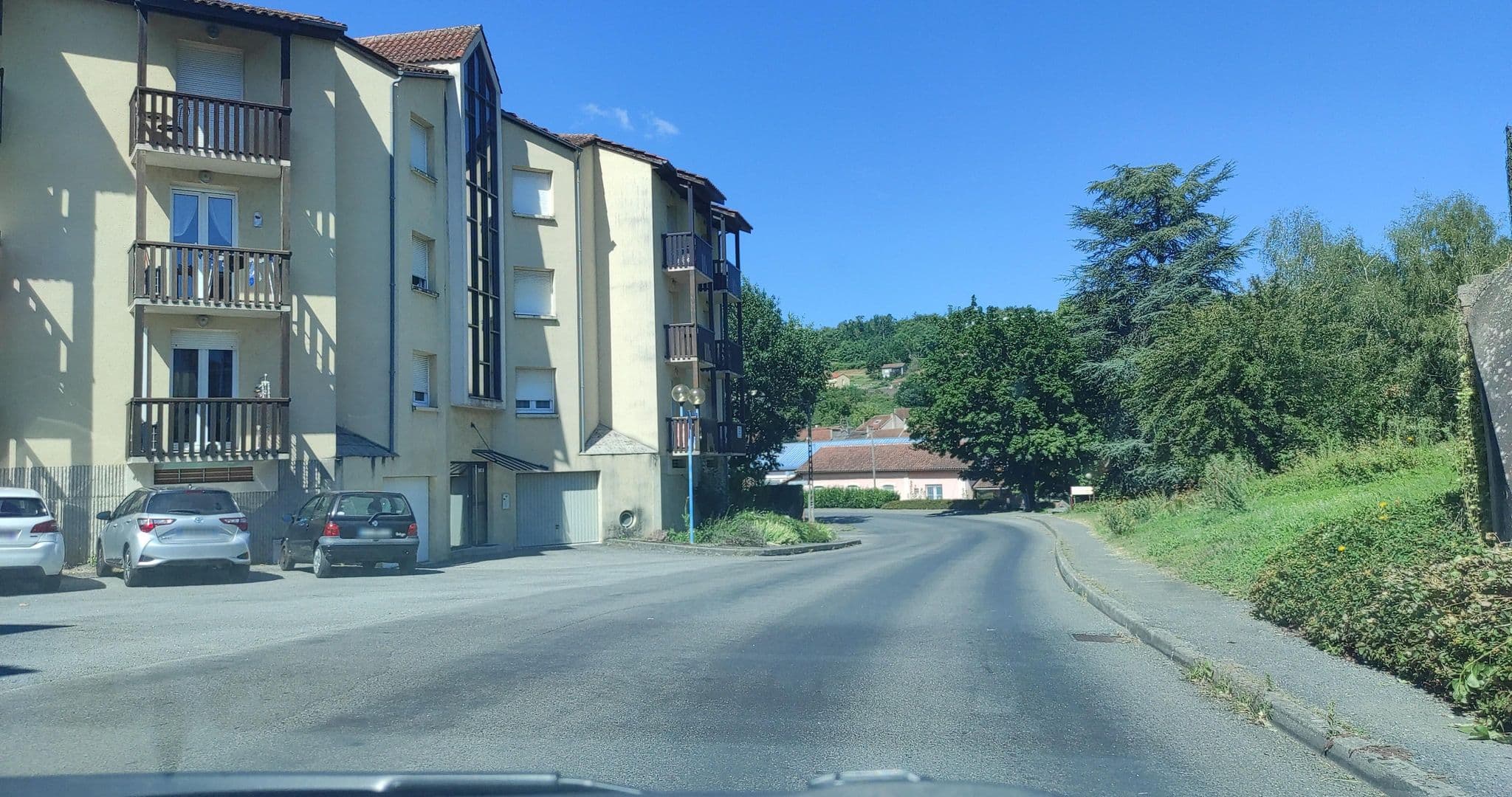Street view near Le Tulipier, Cransac-les-Thermes — © yod4z (CC BY-SA · Mapillary)