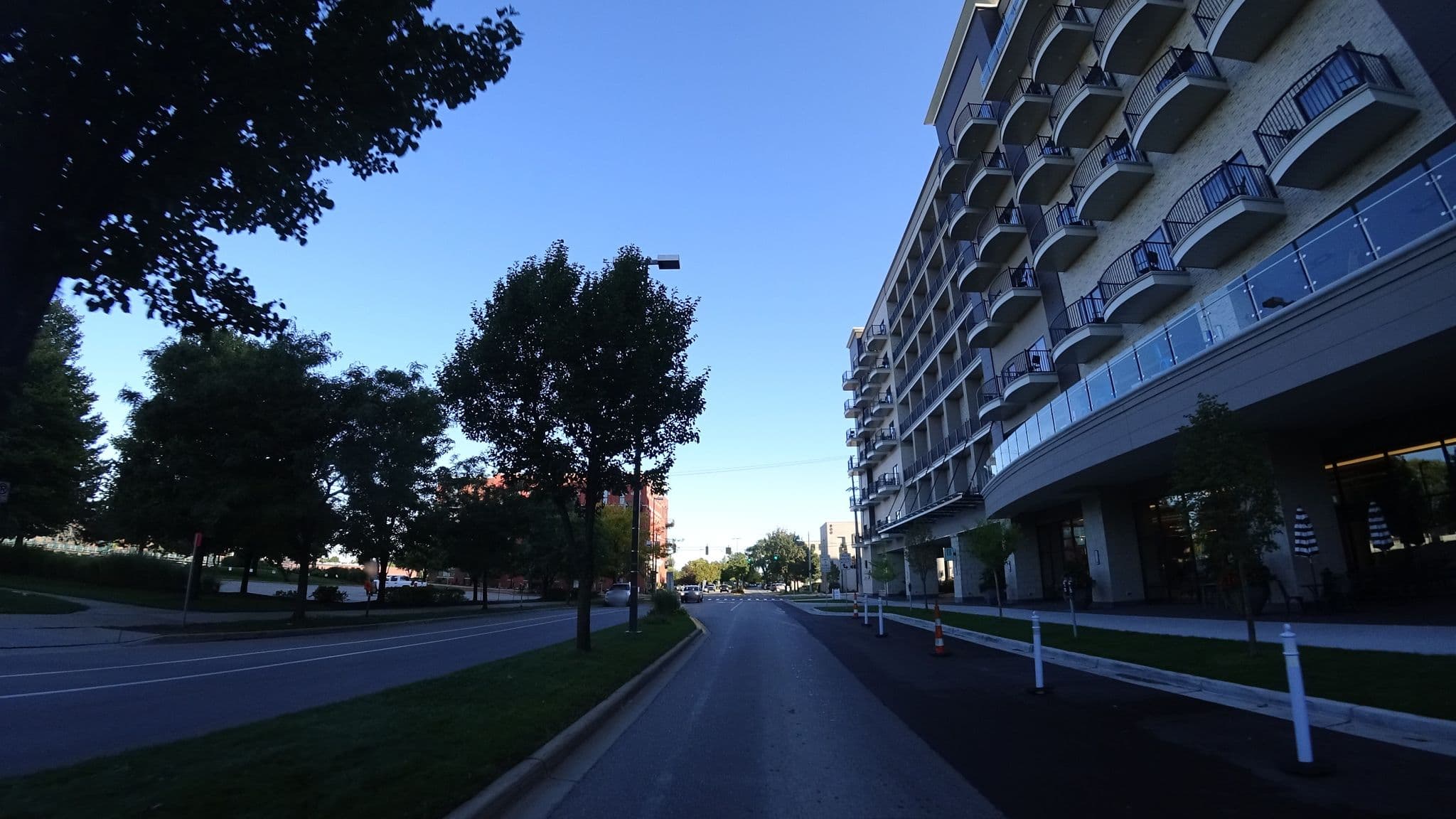 Street view near Pool, Grand Rapids — © z0rg (CC BY-SA · Mapillary)