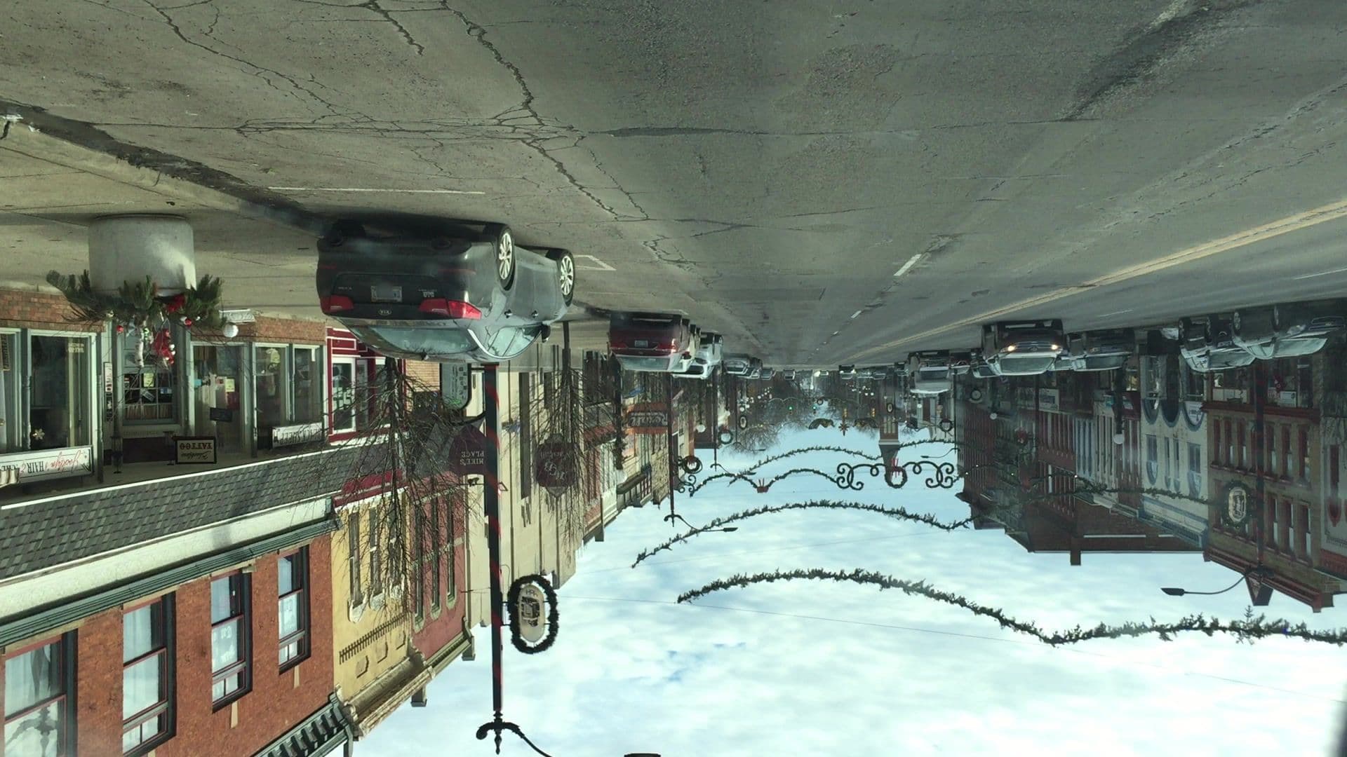 Street view near Townhouse, Brownlee Park — © lvl5 (CC BY-SA · Mapillary)