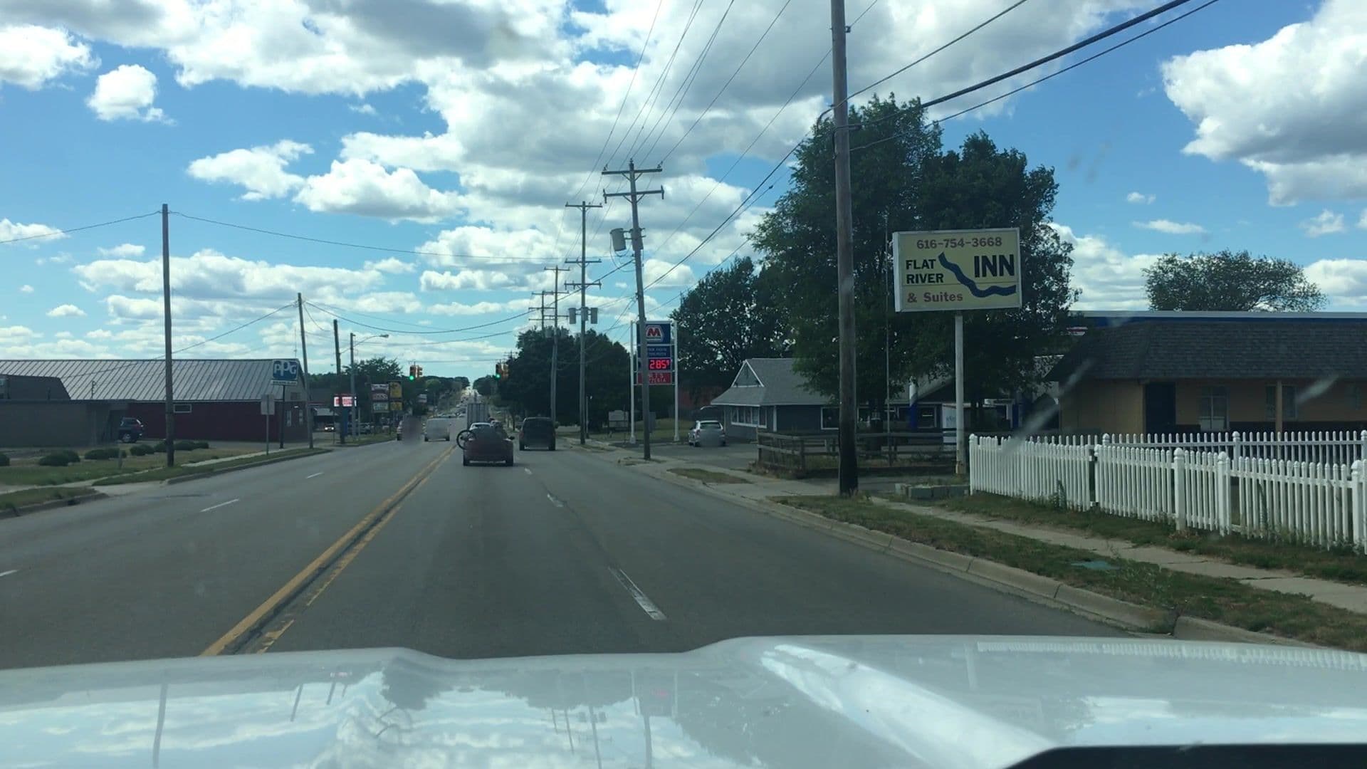 Street view near Greenfield Motor Inn, Belding — © lvl5 (CC BY-SA · Mapillary)