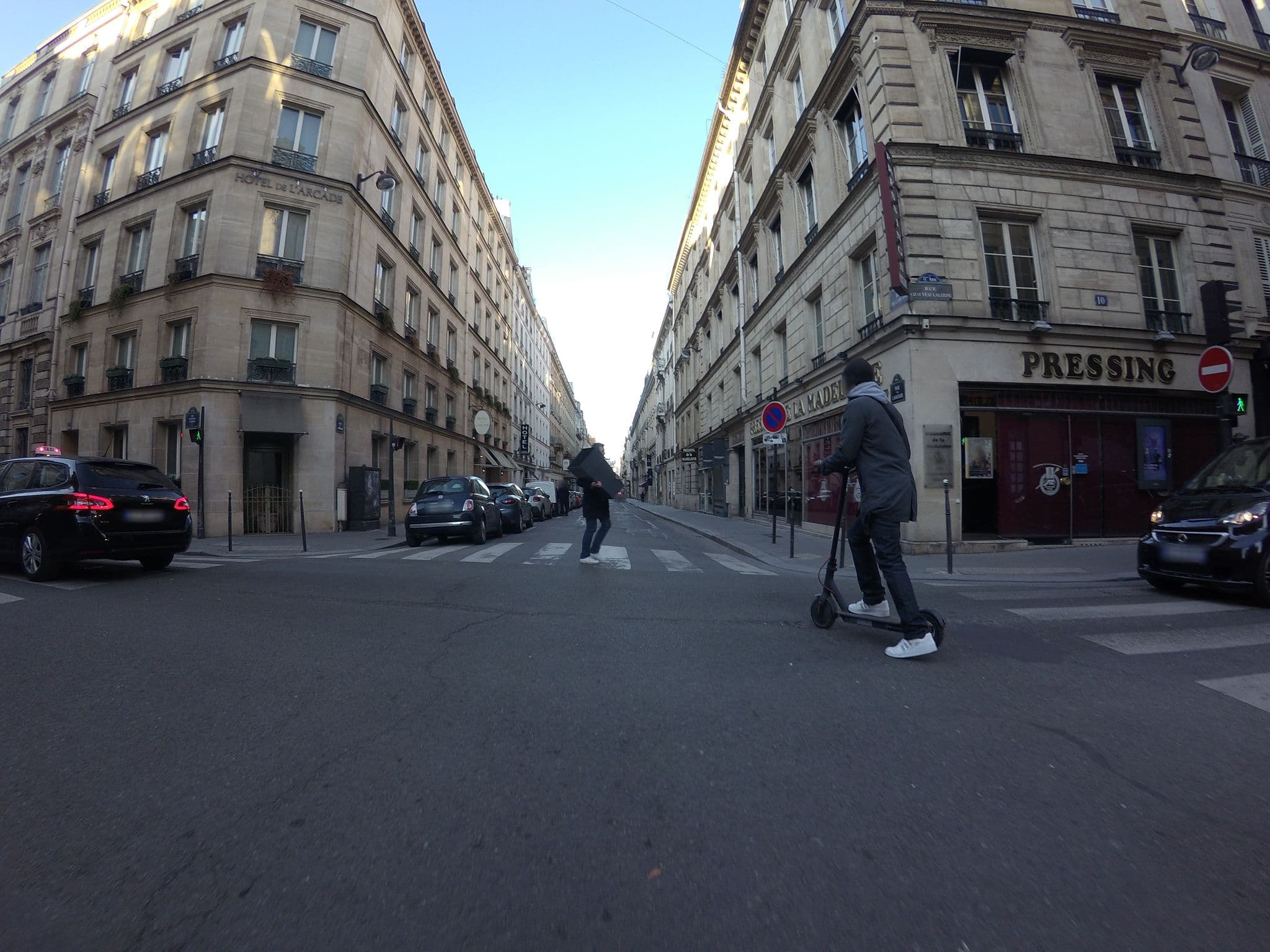 Street view near Hôtel Bedford, Paris 08 Élysée