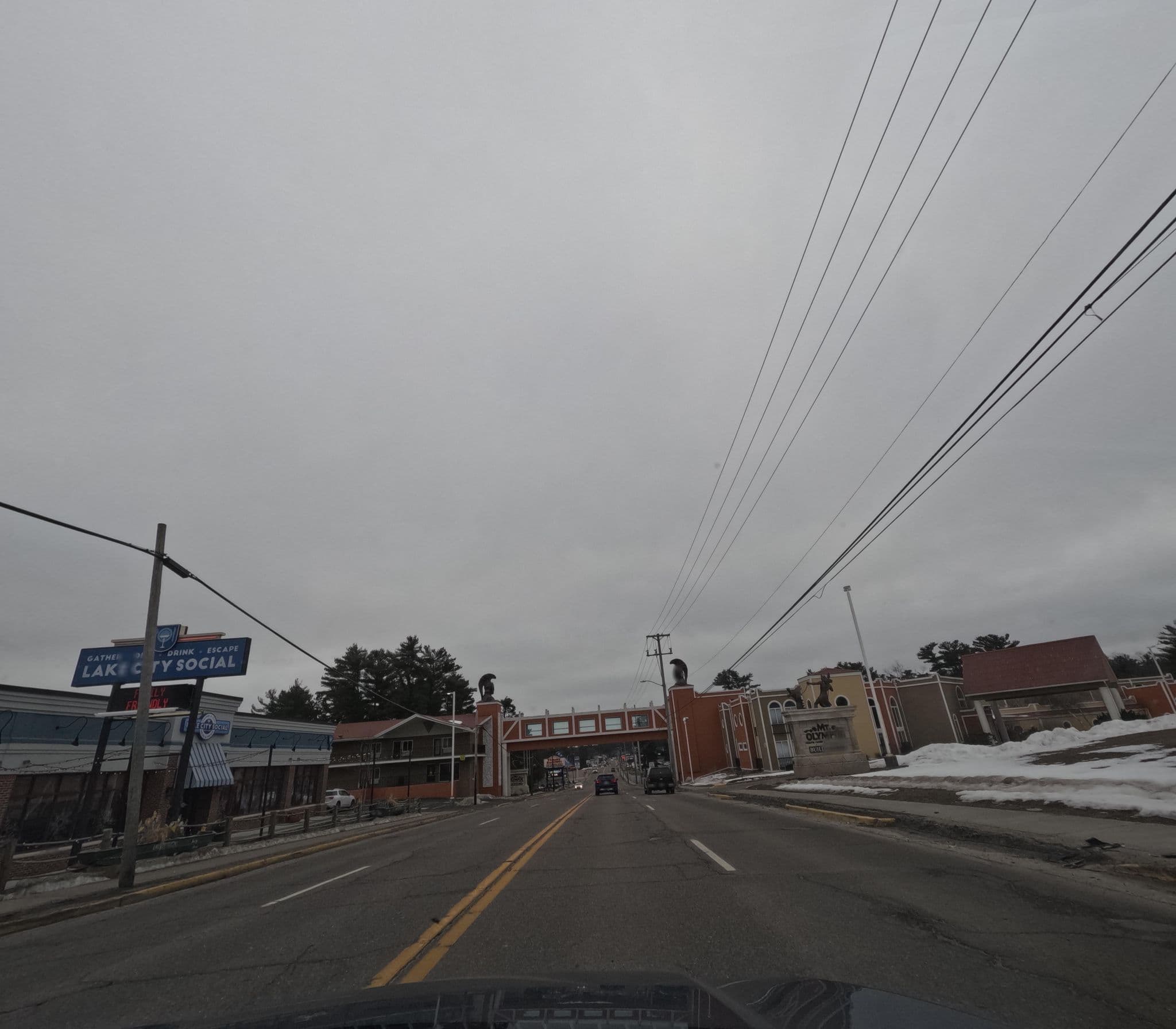 Street view near Room 25928 @ Poseidon's Village, Lake Delton — © allen (CC BY-SA · Mapillary)