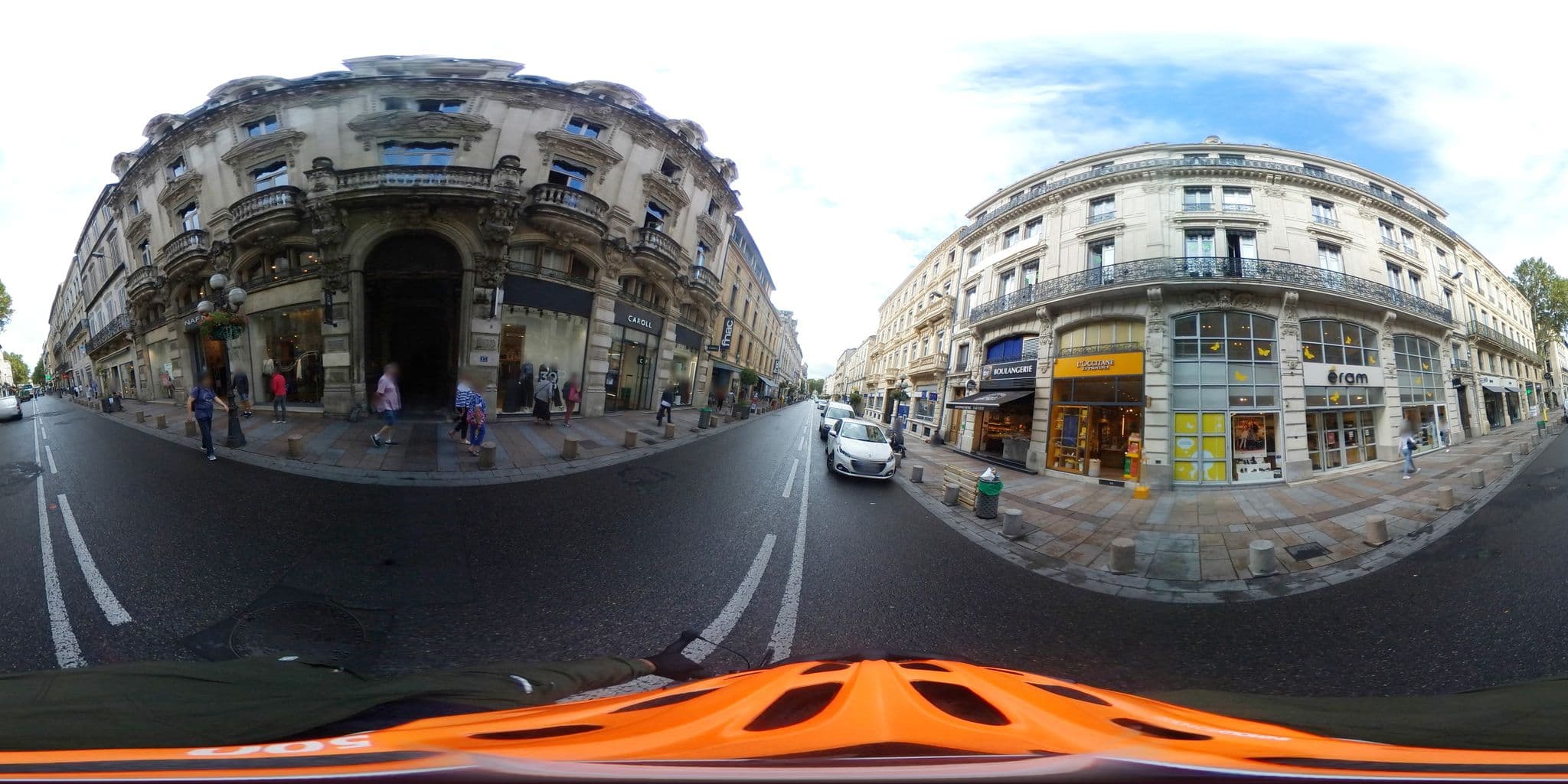 Street view near Auberge de Jeunesse Avignon, Avignon — © alexavignon (CC BY-SA · Mapillary)