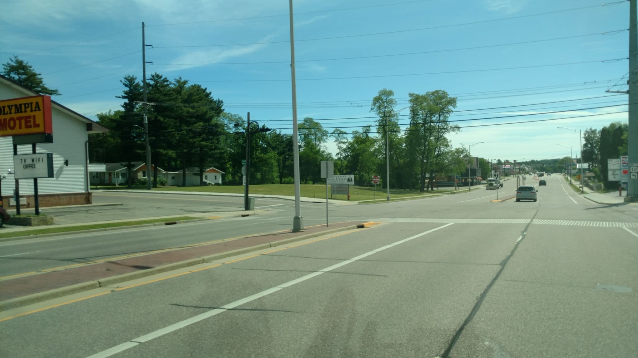 Street view near olympia motel, Lake Delton — © jbthemilker (CC BY-SA · Mapillary)