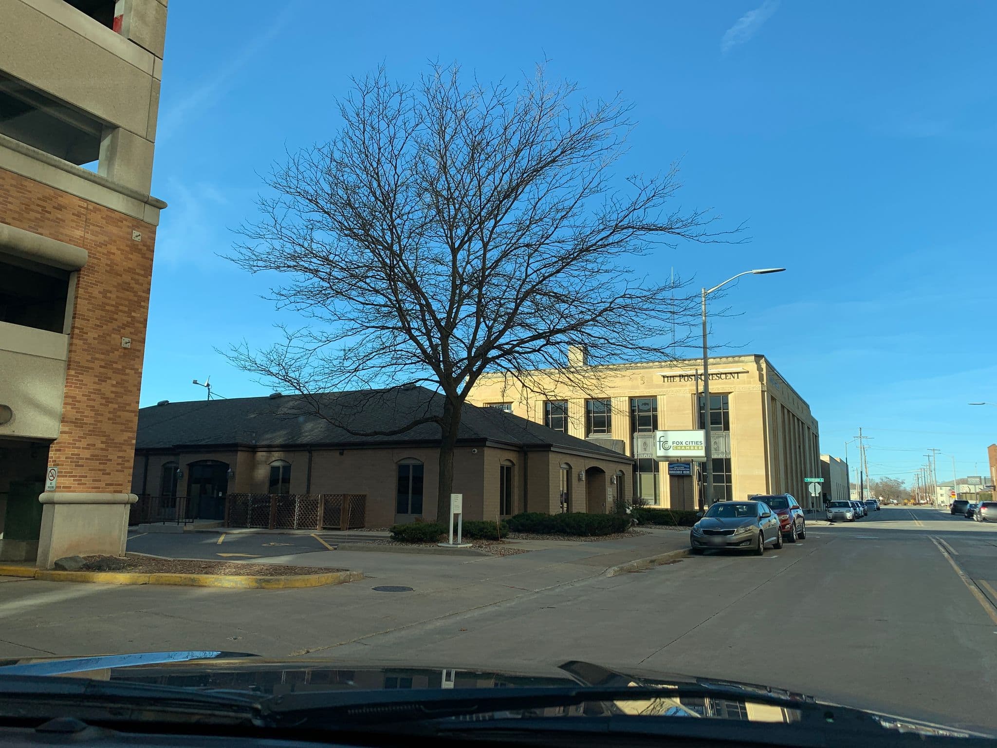 Street view near CopperLeaf Boutique Hotel & Spa, Appleton — © danadci (CC BY-SA · Mapillary)