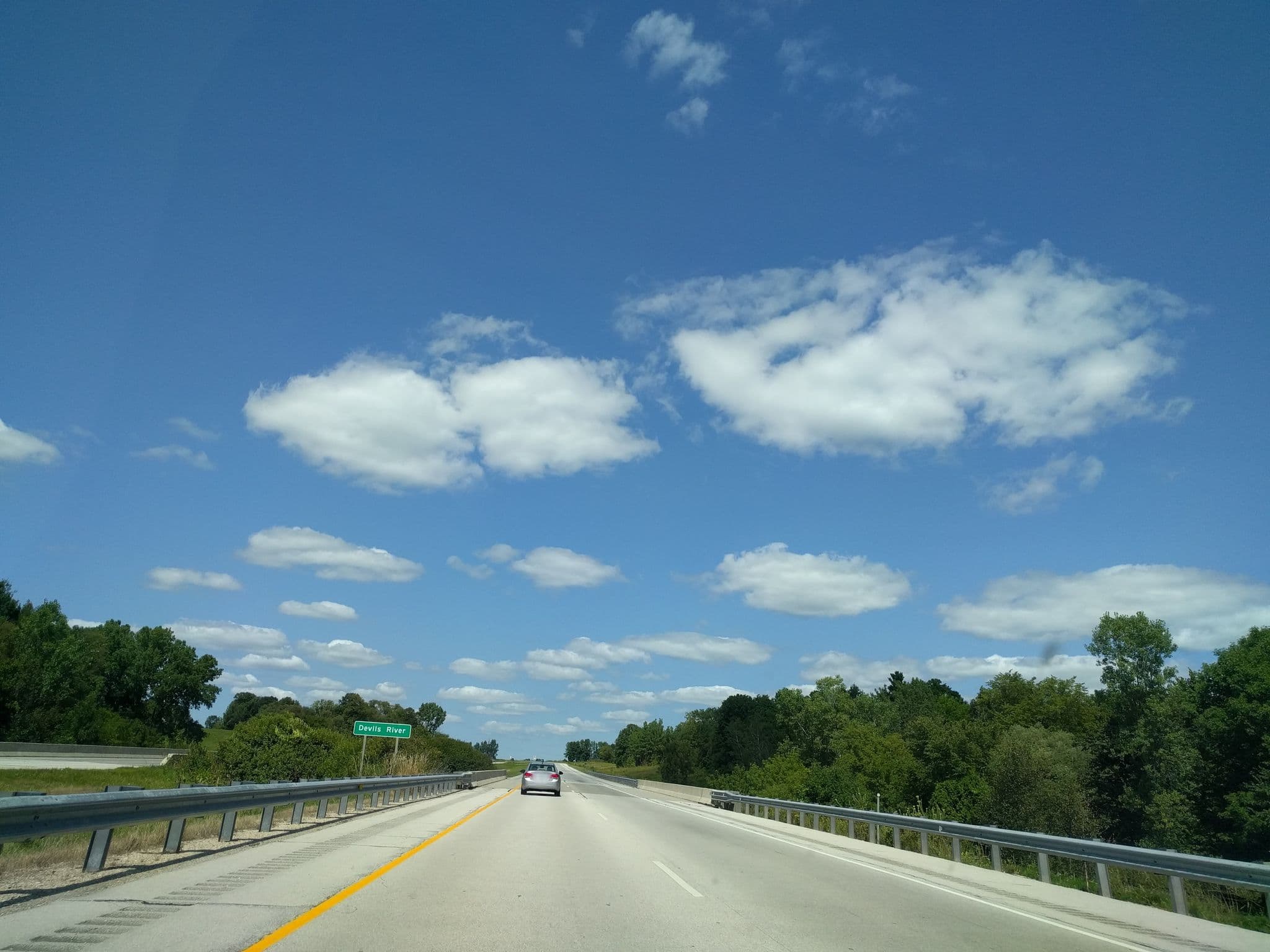 Street view near Devils River, Mishicot — © gappleto97 (CC BY-SA · Mapillary)