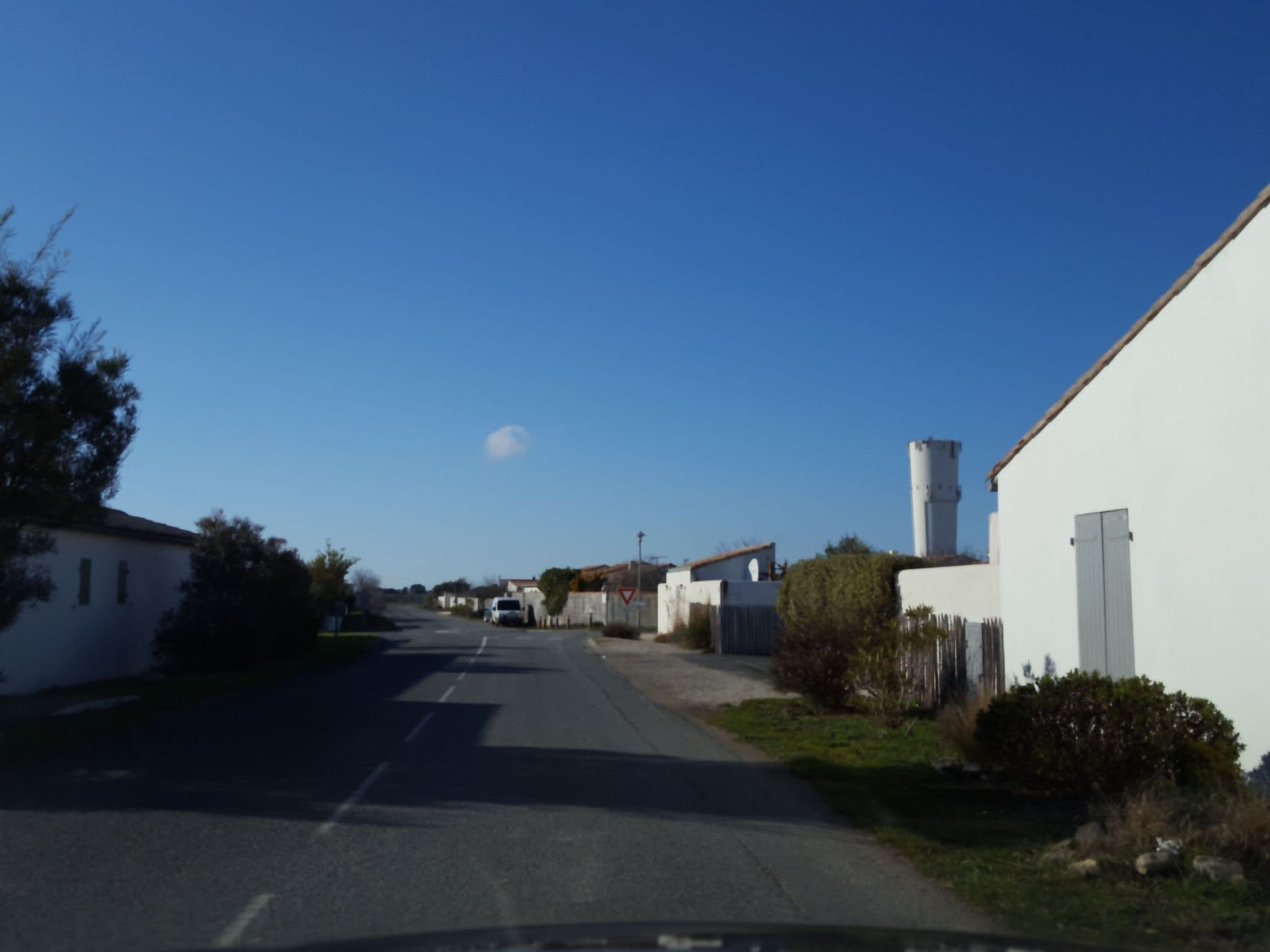 Street view near Fleur de ré, La Couarde-sur-Mer — © thibphil (CC BY-SA · Mapillary)