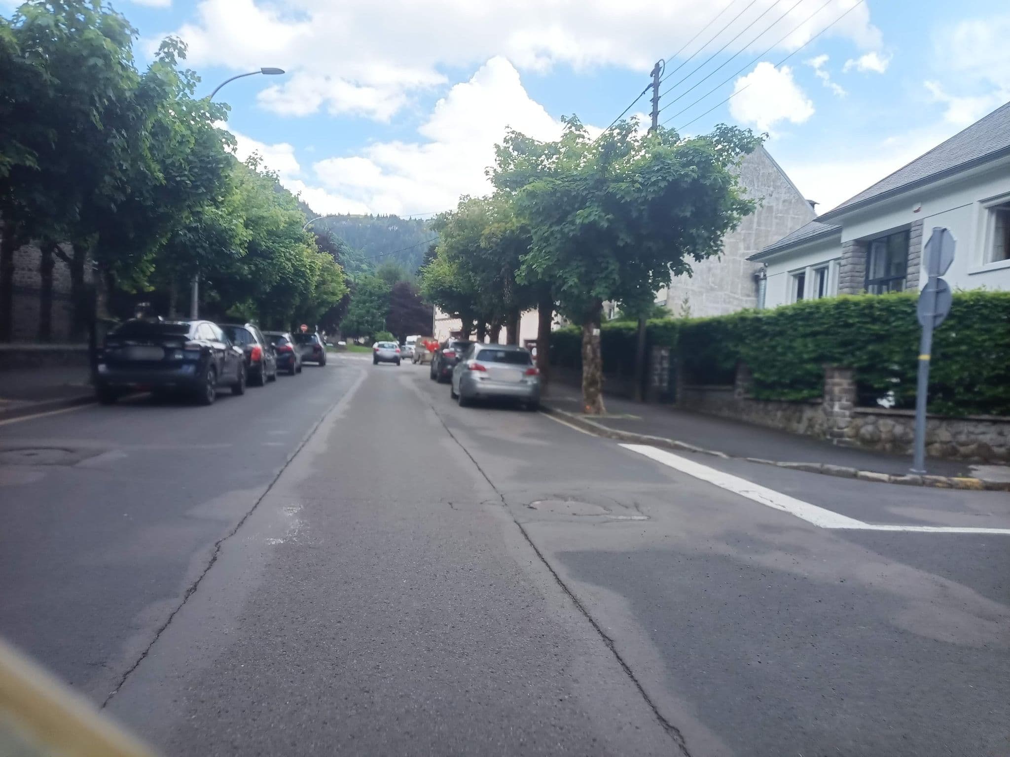 Street view near Hôtel Le Castelet, Mont-Dore — © connermacleod69 (CC BY-SA · Mapillary)