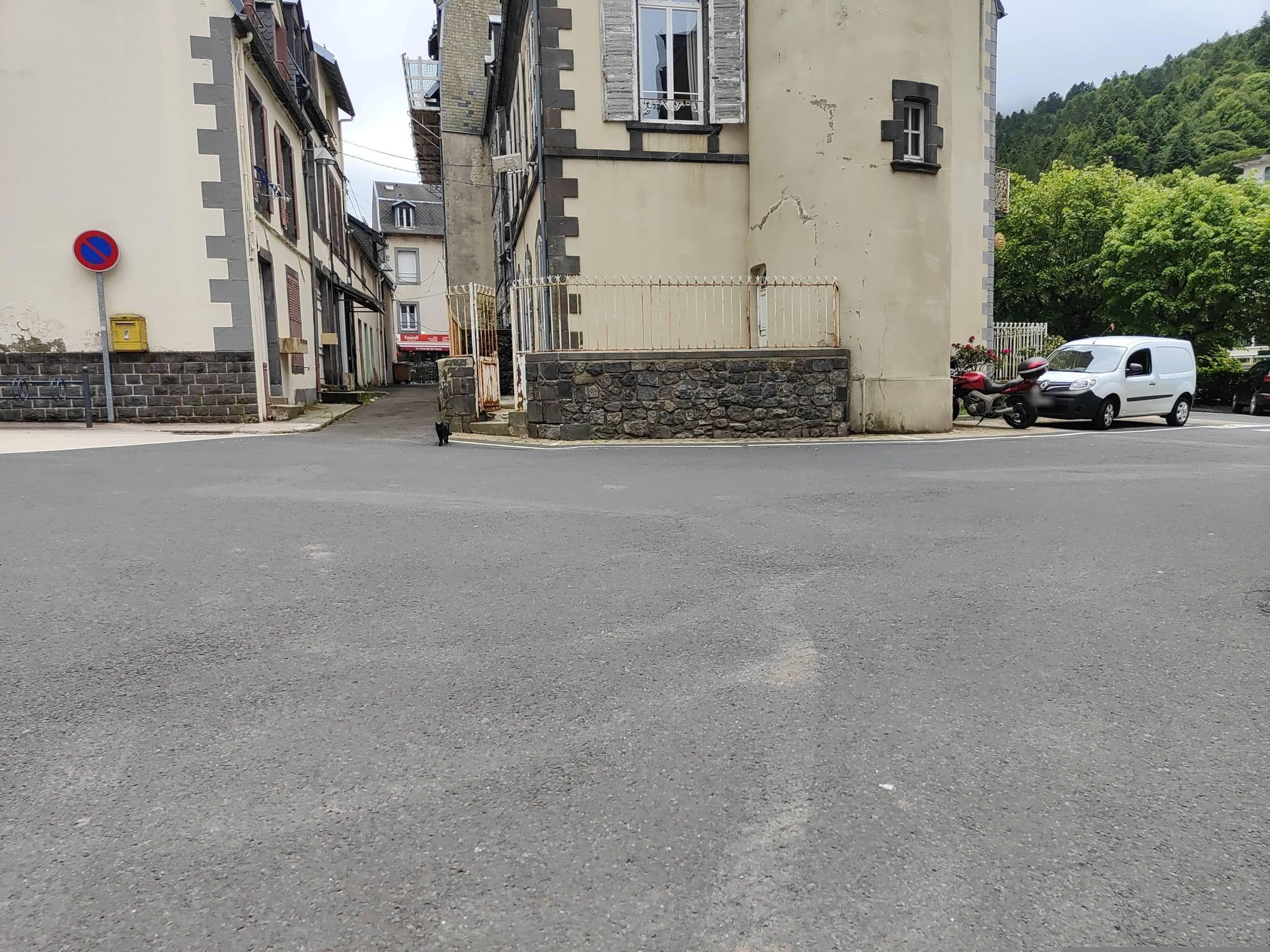 Street view near Villa Giat, Mont-Dore — © philou87 (CC BY-SA · Mapillary)