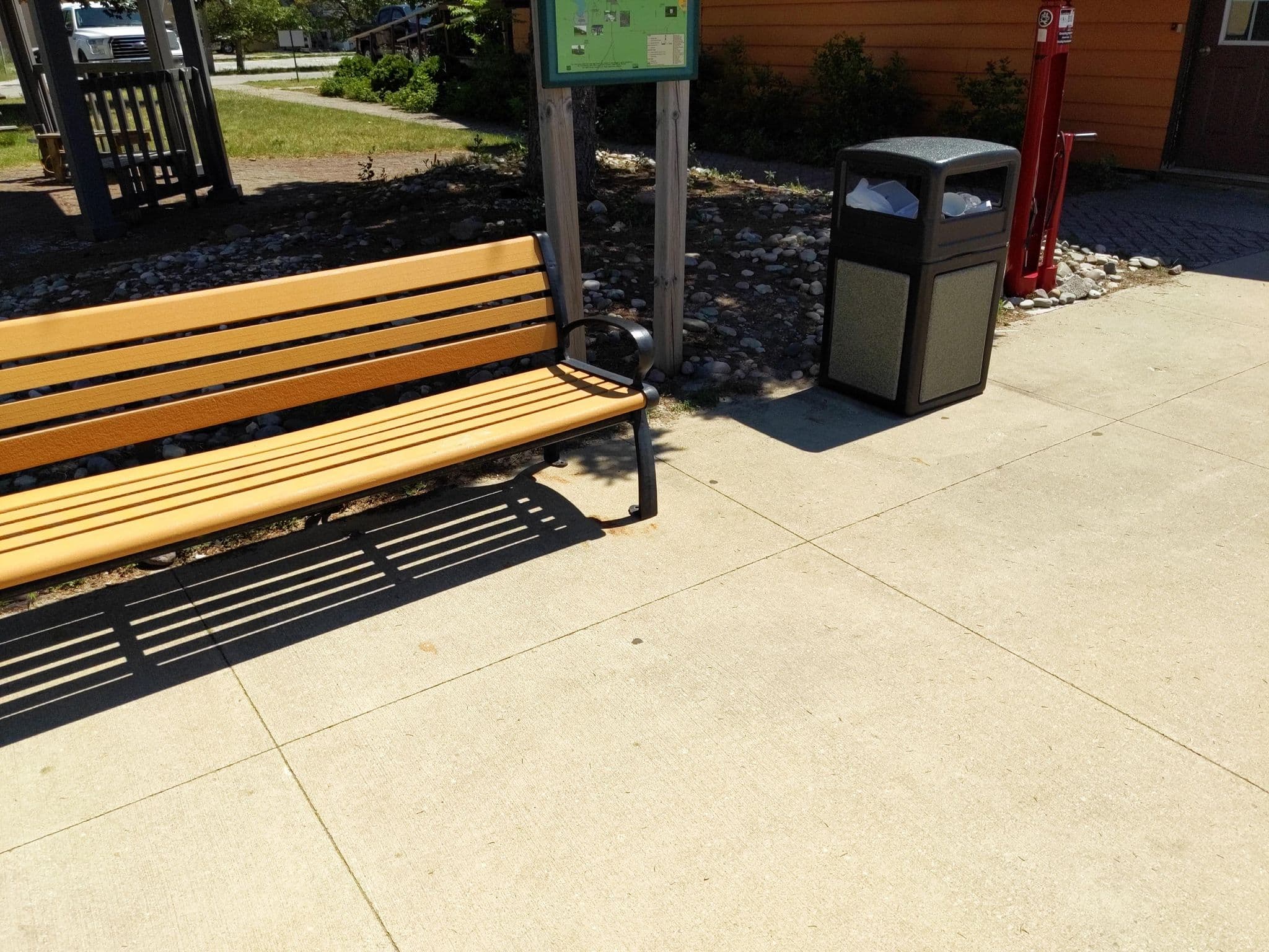 Street view near Buccilli's Pizza, Grayling — © treestryder (CC BY-SA · Mapillary)
