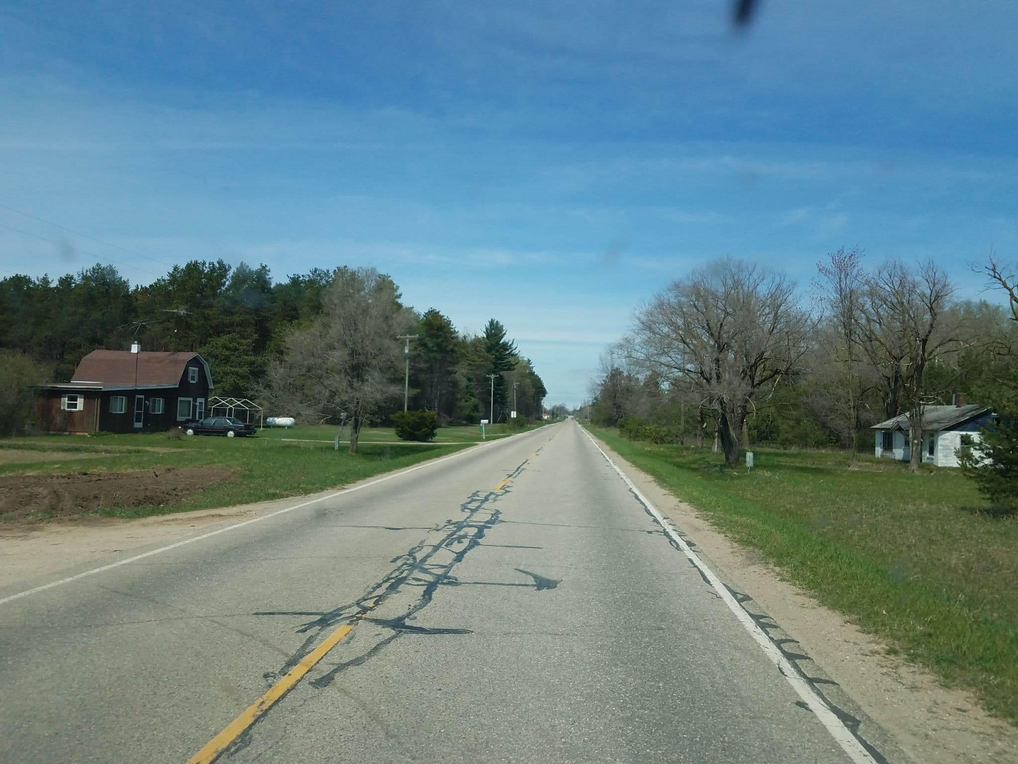 Street view near Loomis Bed And Breakfast, Clare — © jbthemilker (CC BY-SA · Mapillary)