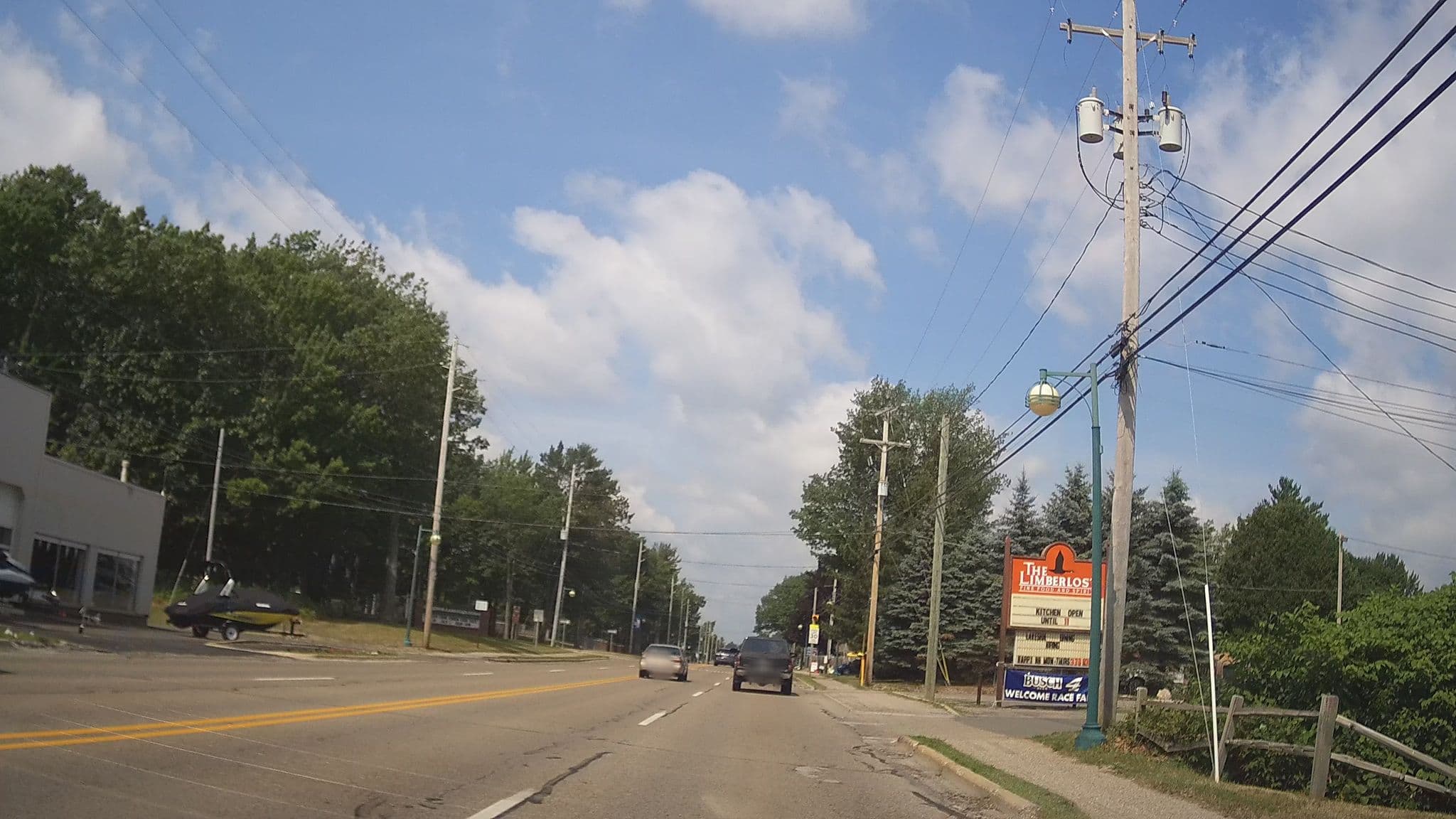 Street view near The Original Tub's Luxury Resort, Houghton Lake — © markscalf (CC BY-SA · Mapillary)