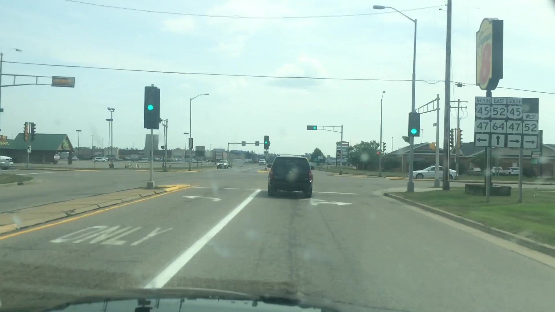 Street view near Wyndham Hotels & Resorts, Antigo — © lvl5 (CC BY-SA · Mapillary)