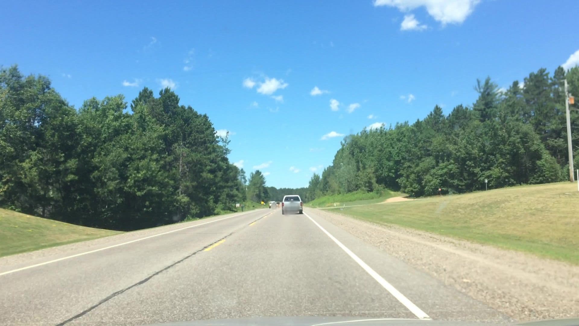 Street view near Bailey's Lakeside Motel, Tomahawk — © lvl5 (CC BY-SA · Mapillary)