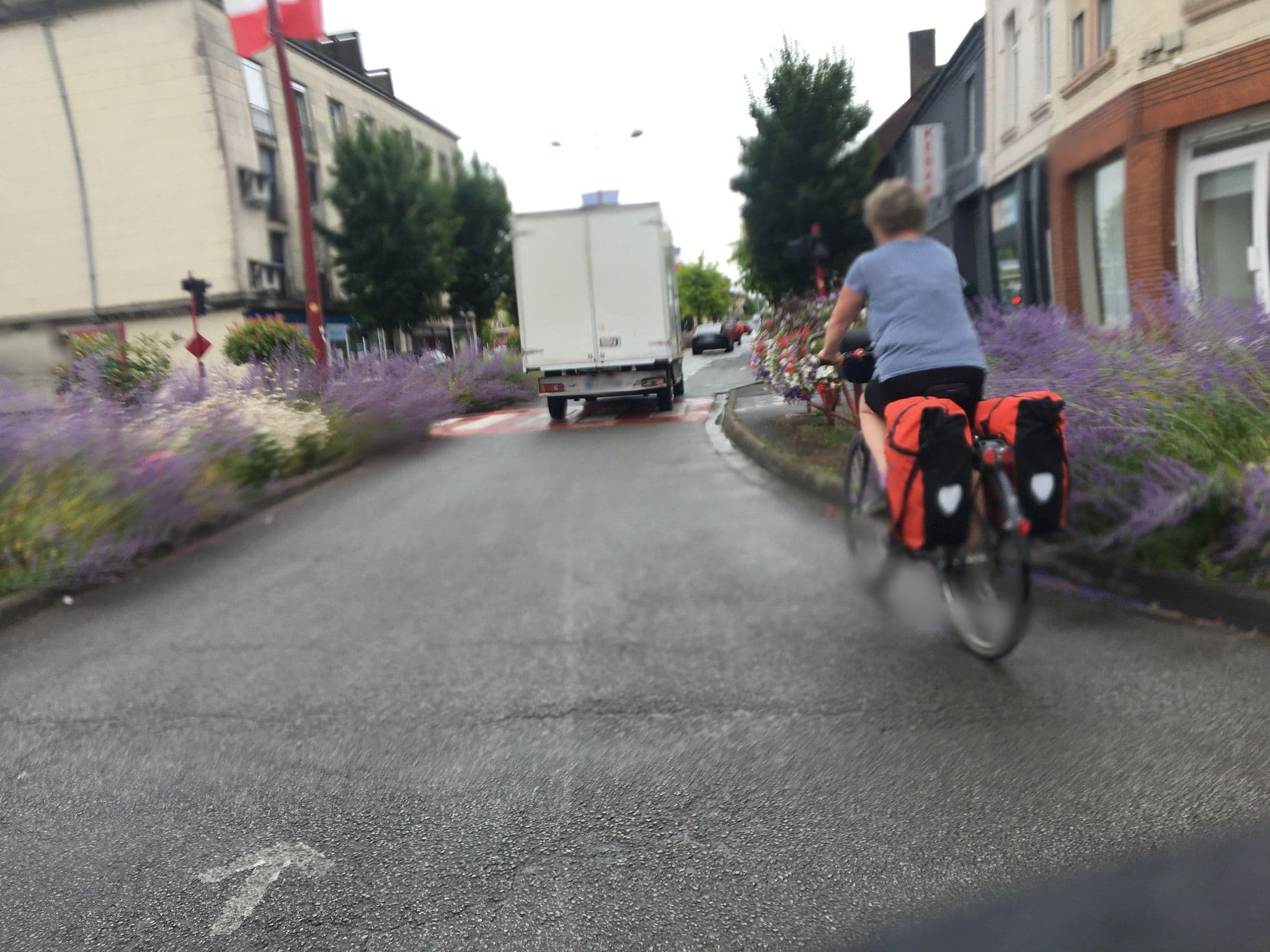 Street view near Le Cheval Blanc, Hirson — © Nicolas1030 (CC BY-SA · Mapillary)