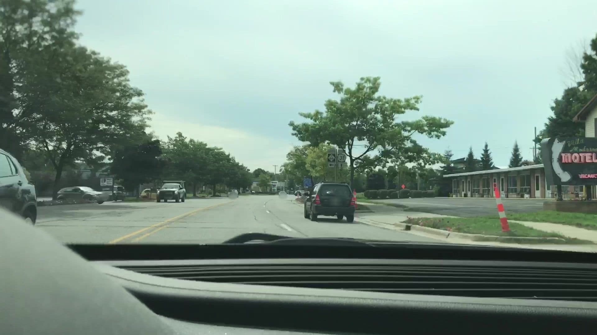 Street view near Maple Leaf Motel, Charlevoix — © lvl5 (CC BY-SA · Mapillary)