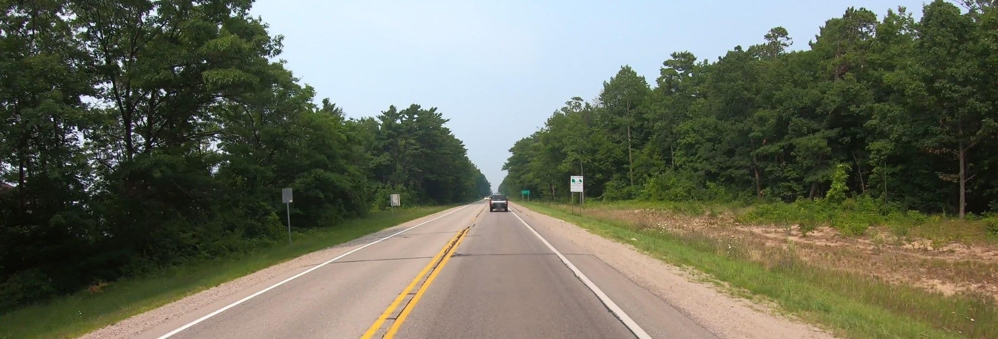 Street view near Elk rapids beach resort, Elk Rapids — © networklanman (CC BY-SA · Mapillary)